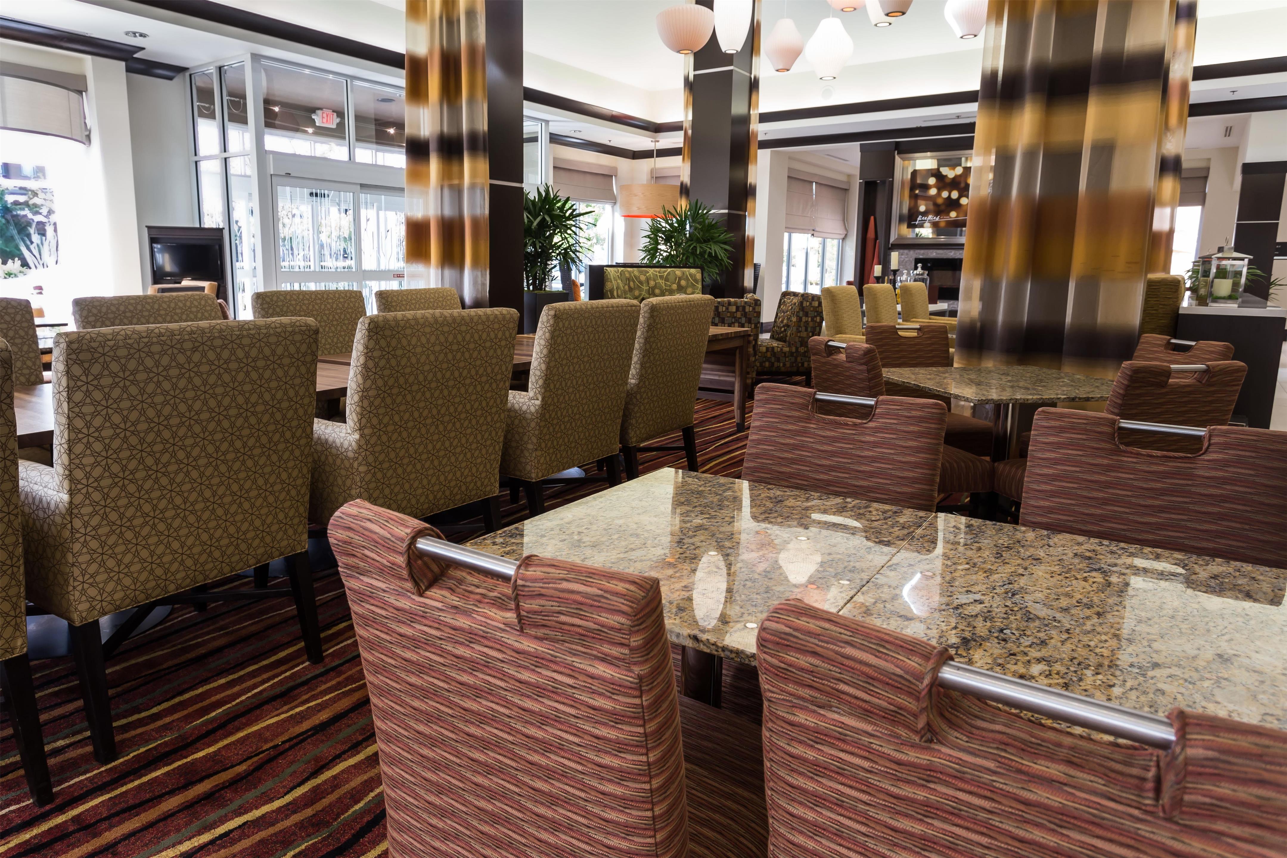 Restaurant | Hilton Garden Inn San Mateo