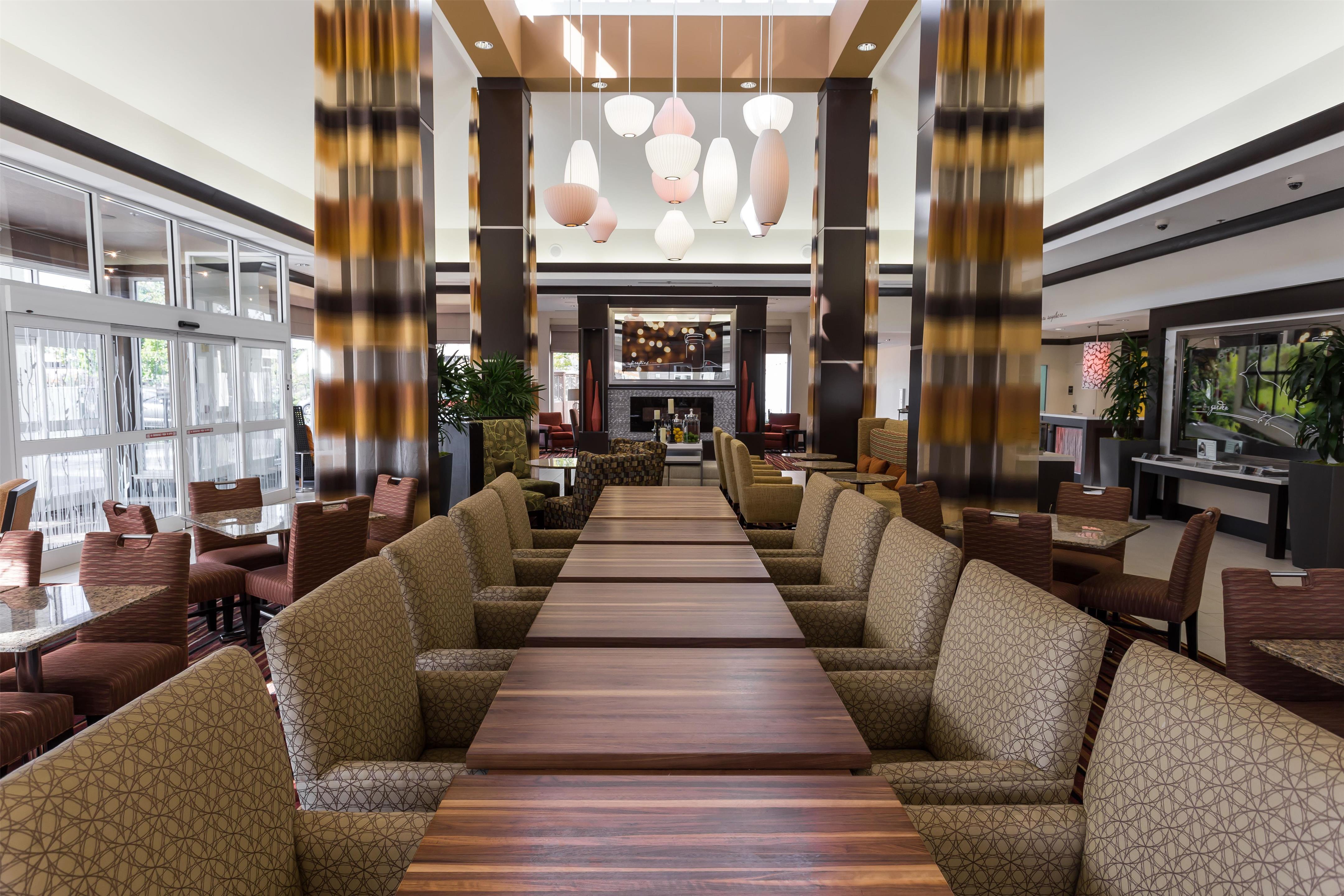 Restaurant | Hilton Garden Inn San Mateo