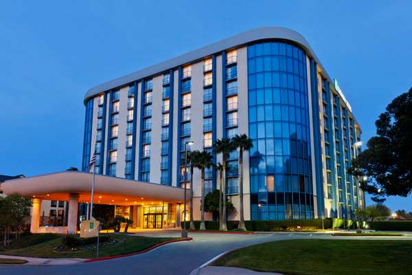 Exterior view - Embassy Suites South San Francisco