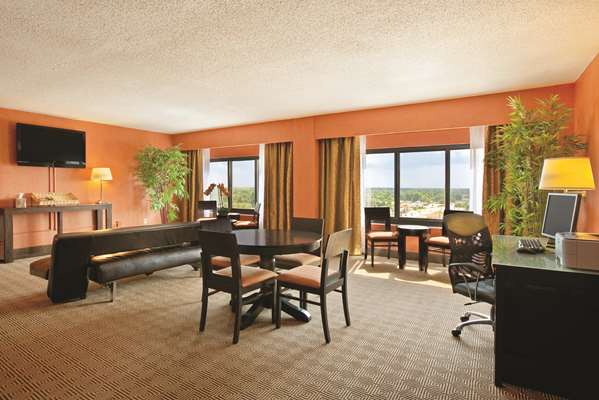  - DoubleTree by Hilton Hotel Springfield - I-44, Exit 80