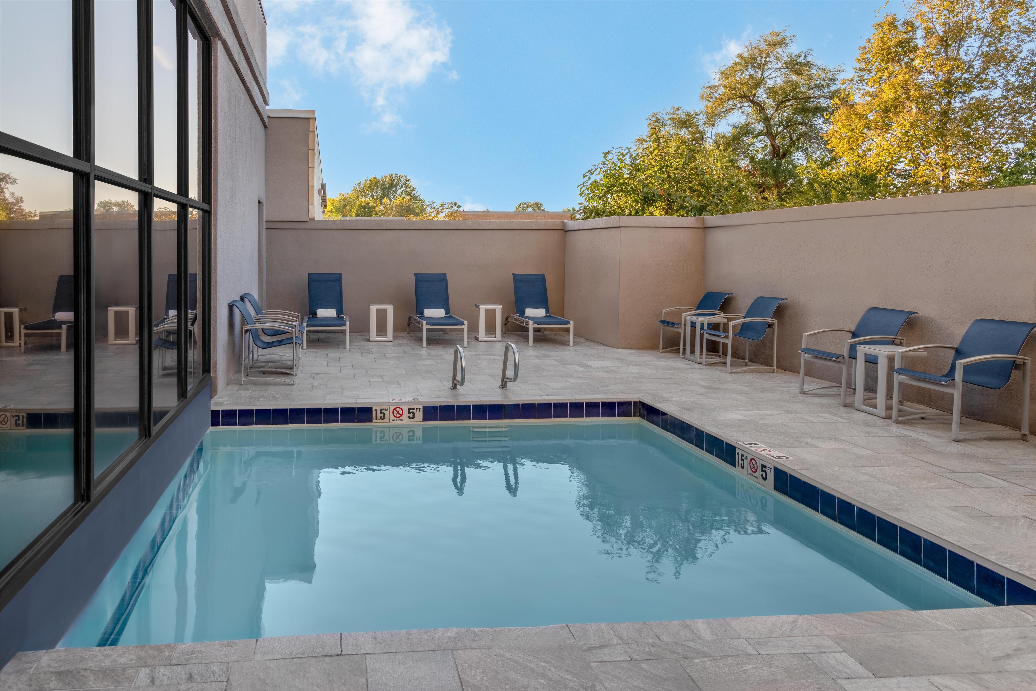 Pool | DoubleTree by Hilton Springfield