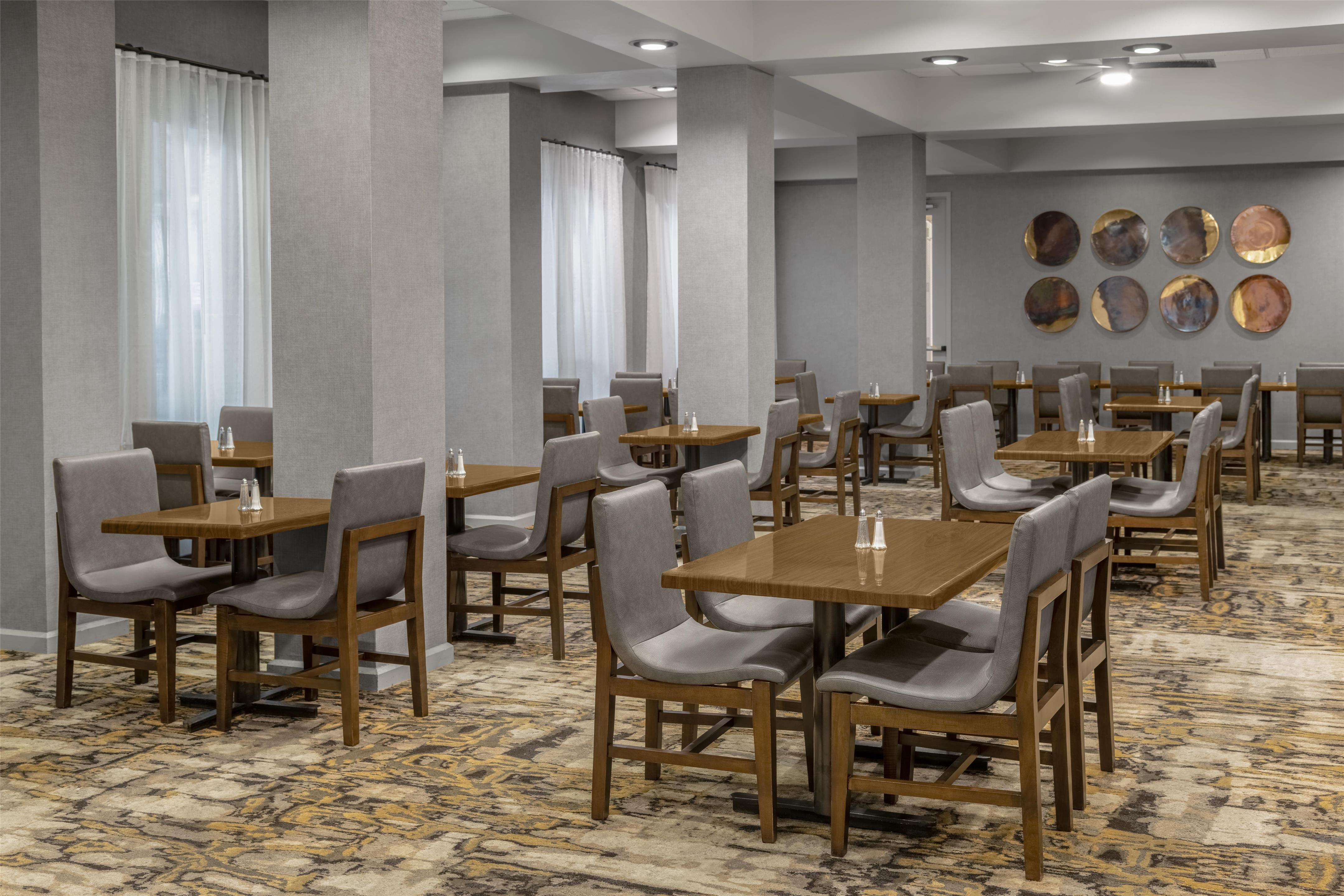 Restaurant | DoubleTree by Hilton Springfield