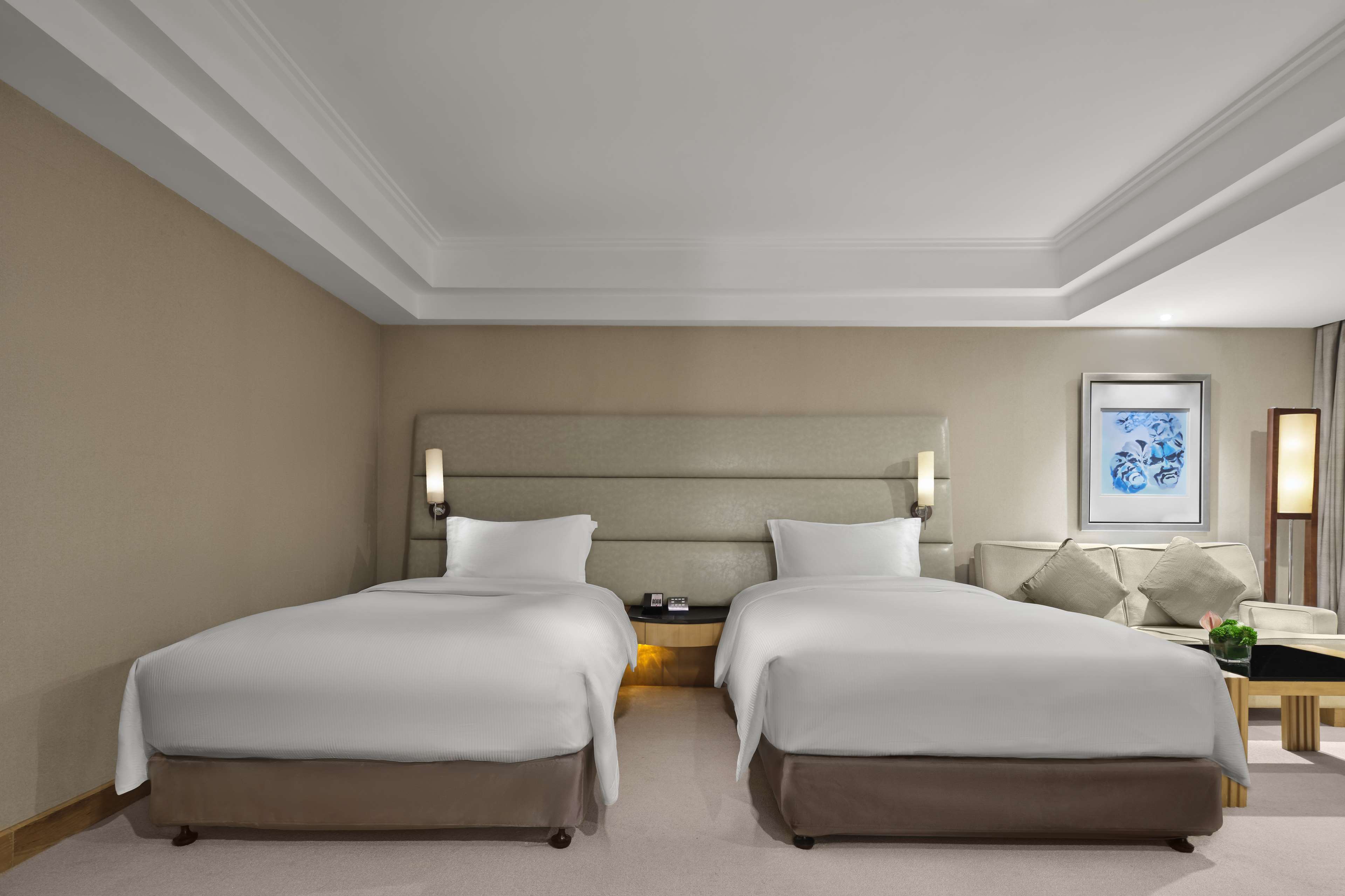 DoubleTree by Hilton Hotel Shanghai - Pudong Room Type - TWIN DELUXE CITY VIEW ROOM