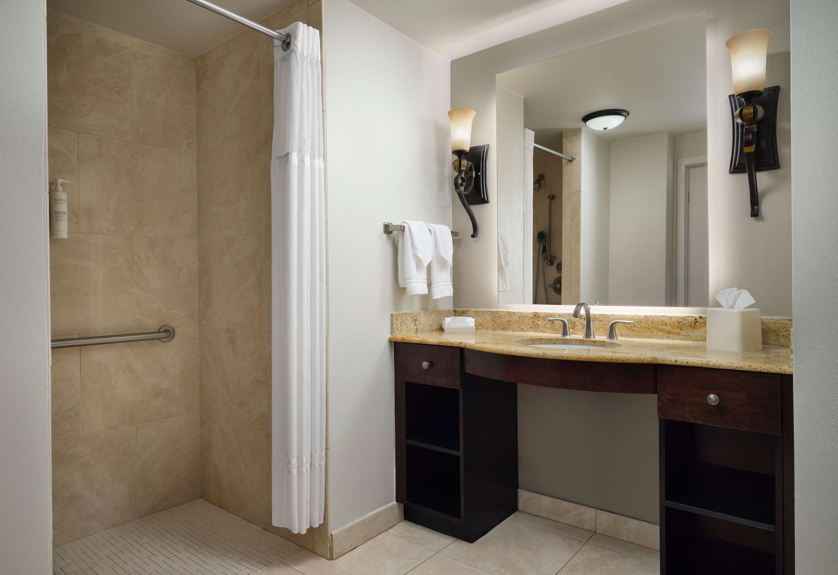 Guest room bath