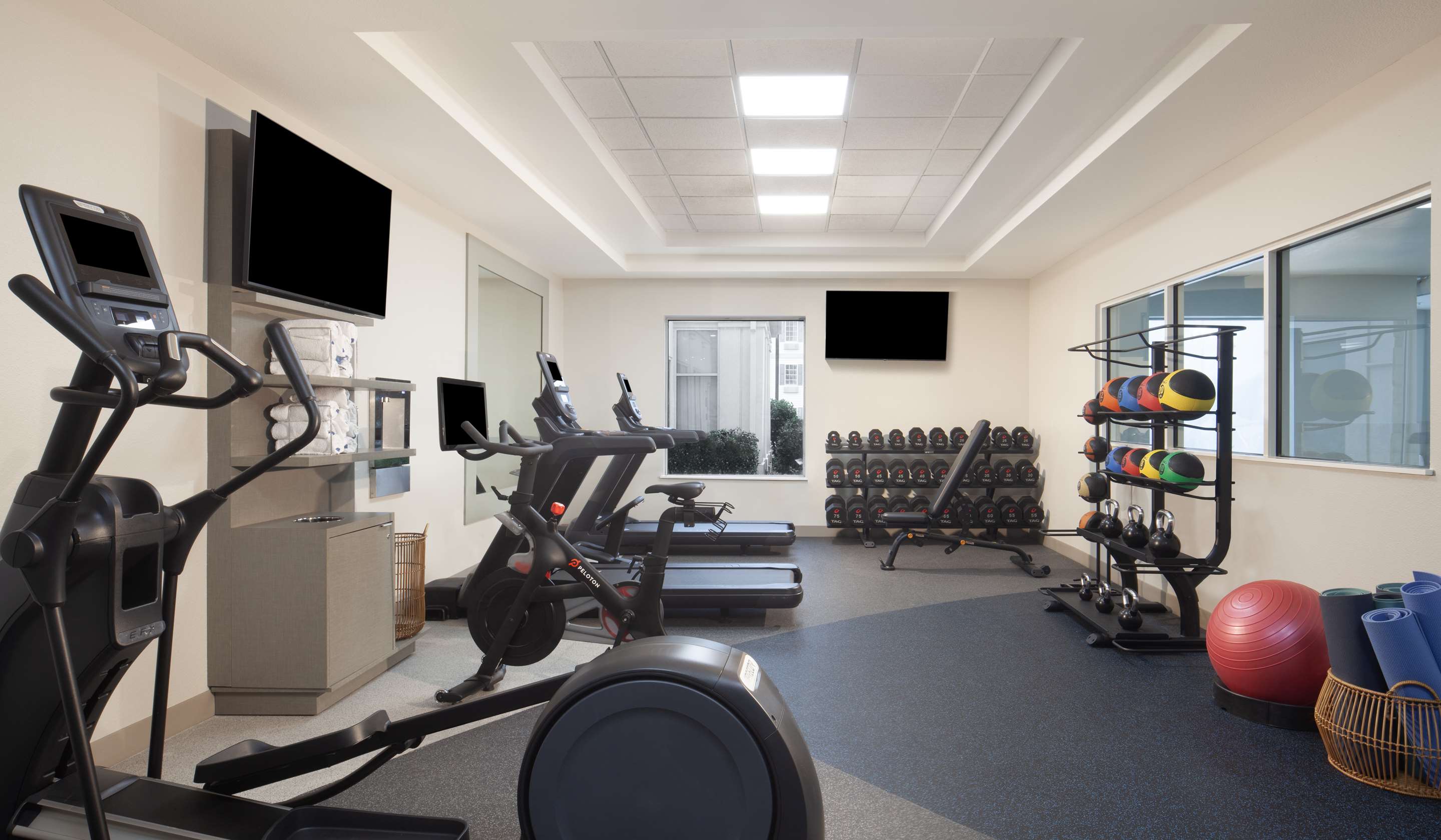 Health club fitness center gym | Hilton Garden Inn Shreveport