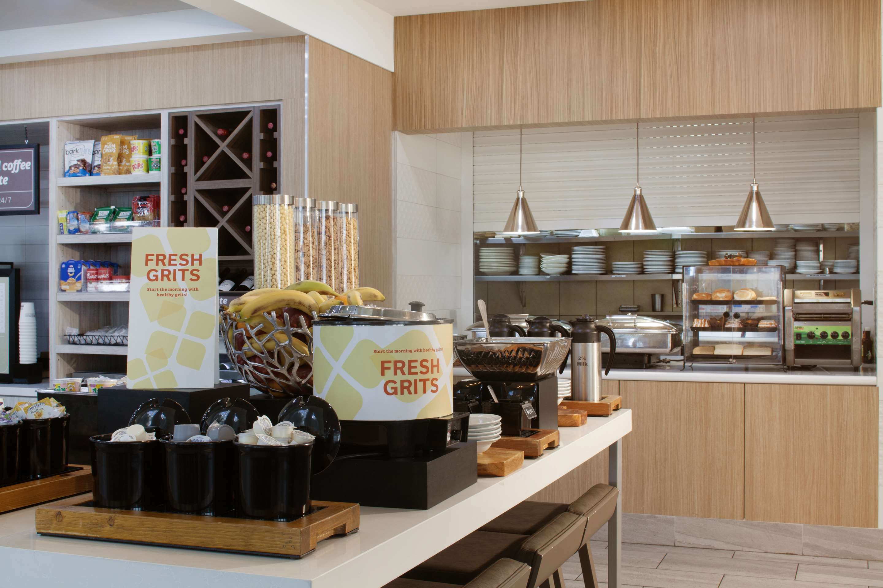 Breakfast Area | Hilton Garden Inn Shreveport