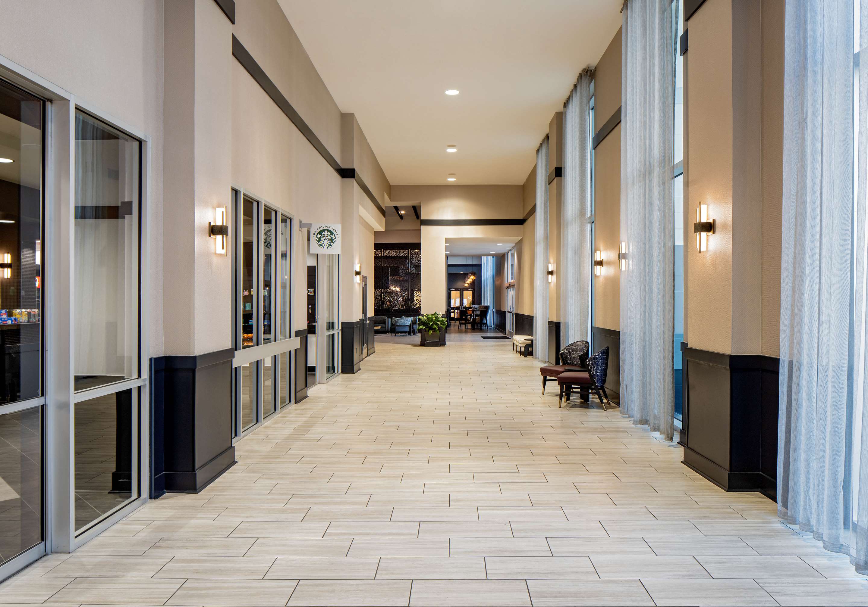 Lobby | Hilton Shreveport