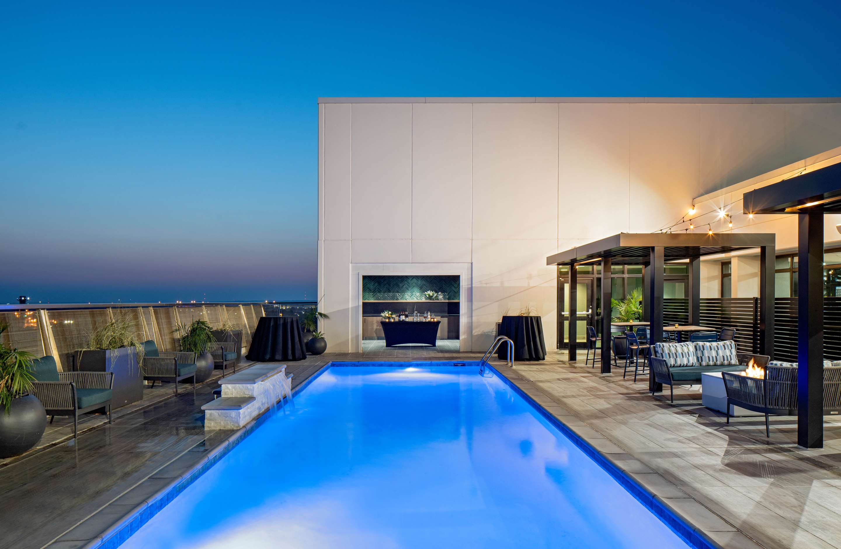 Pool | Hilton Shreveport
