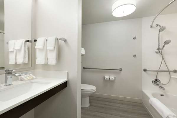  - Hilton Garden Inn Cupertino - I-280, Exit 10