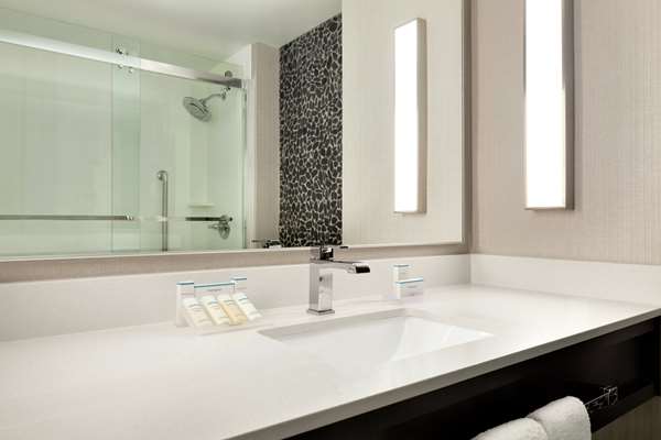  - Hilton Garden Inn Cupertino - I-280, Exit 10