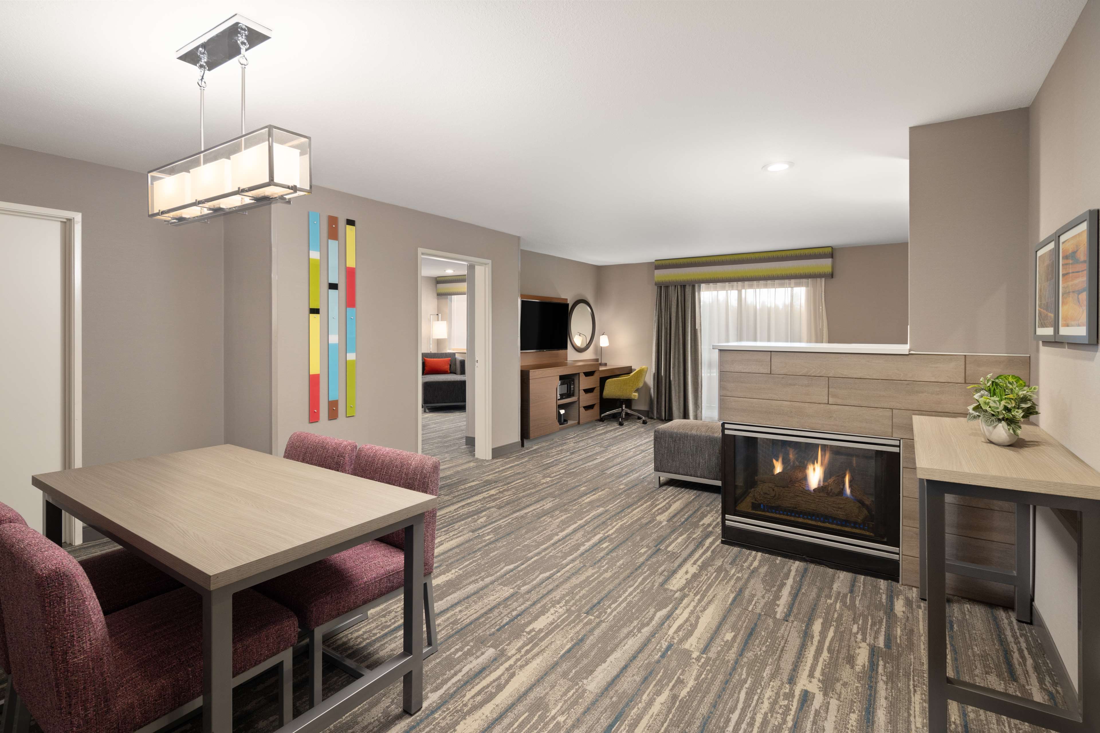 Hampton Inn by Hilton Spokane Room Type - 1 KING 2 RM SUITE NONSMKG
