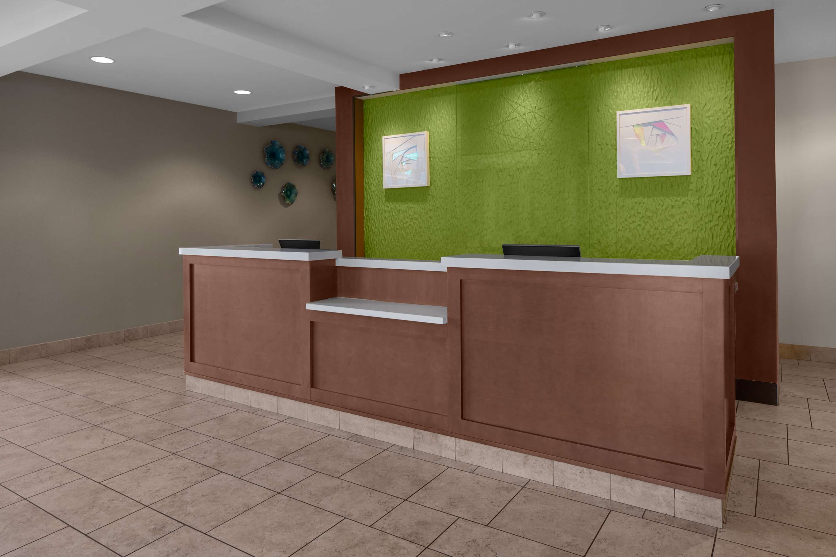 Reception | Hilton Garden Inn Salt Lake City Airport