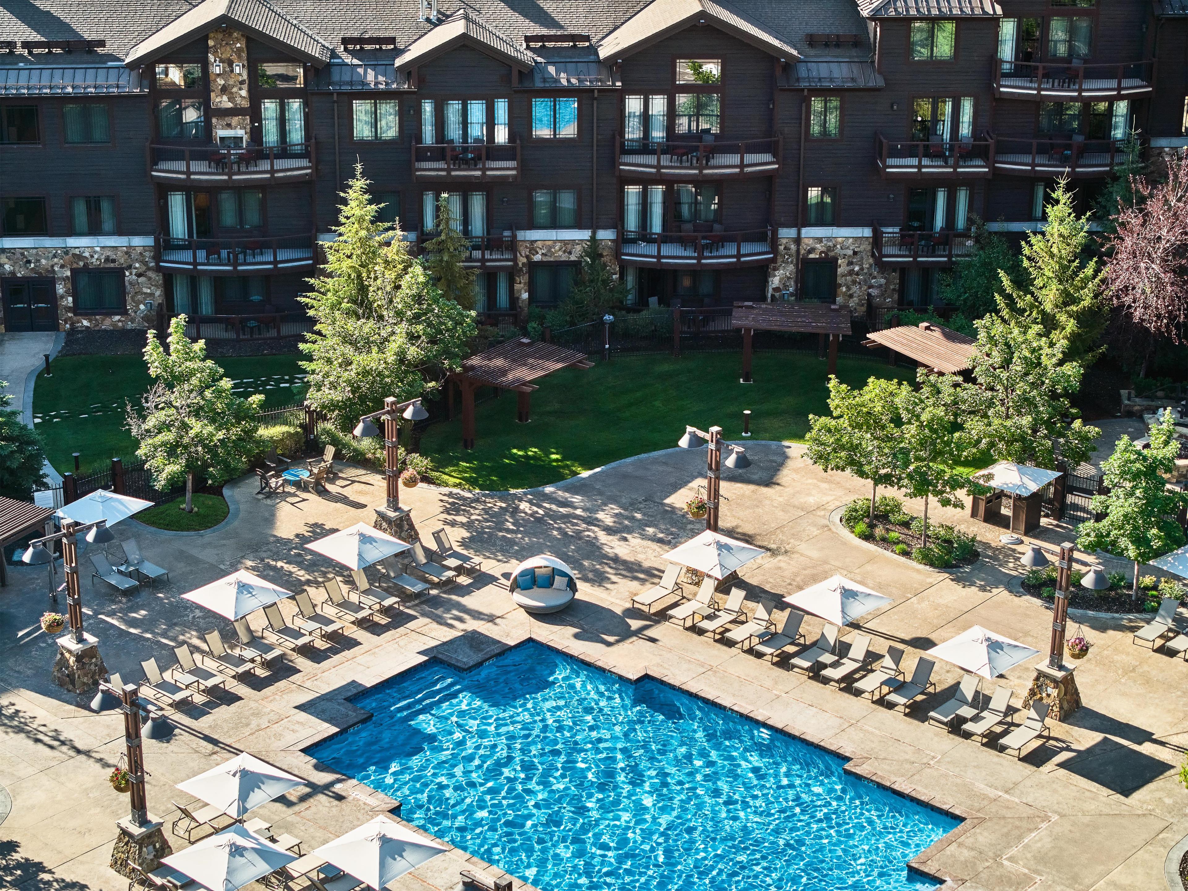 Pool | Waldorf Astoria Park City