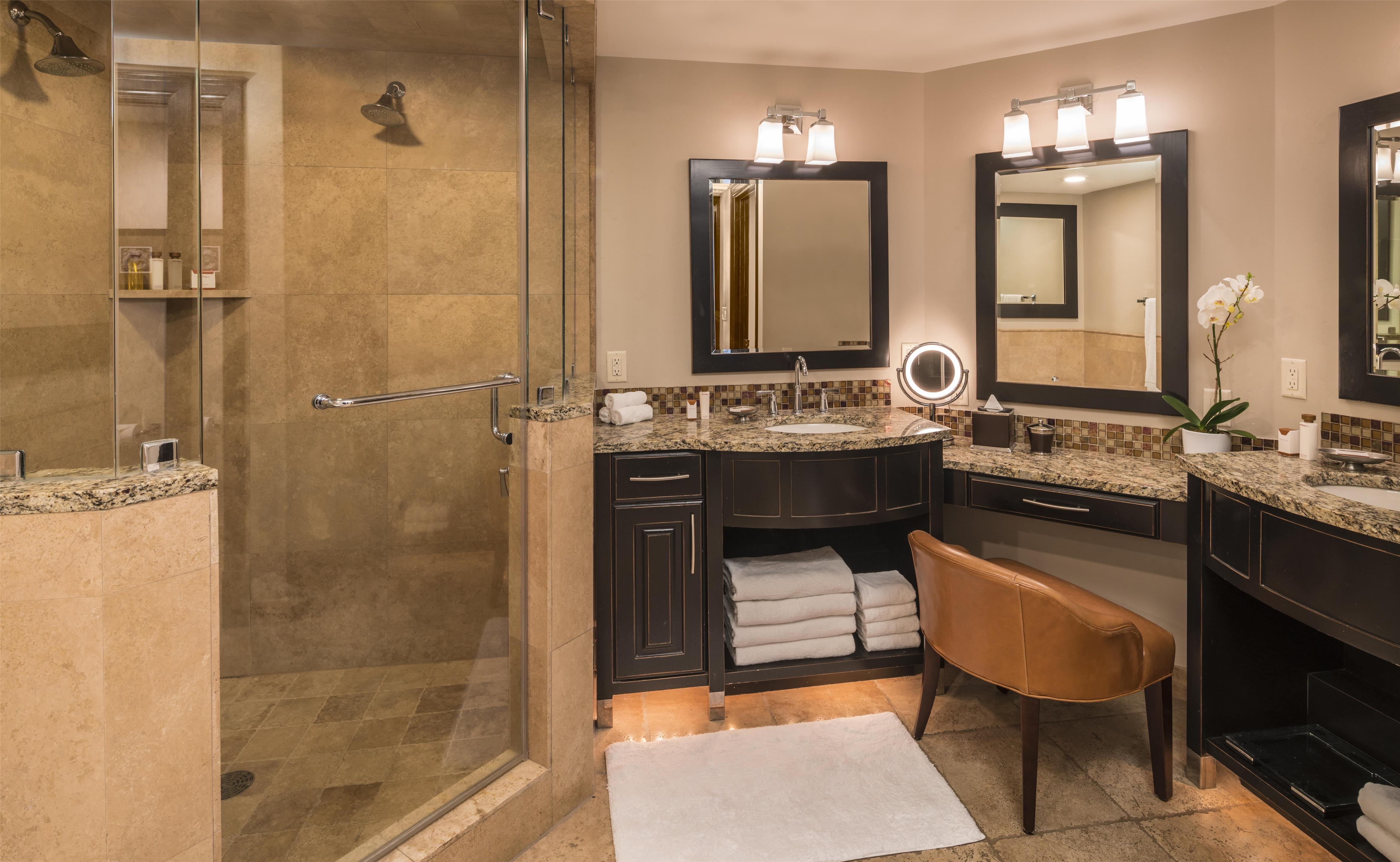 Guest room bath