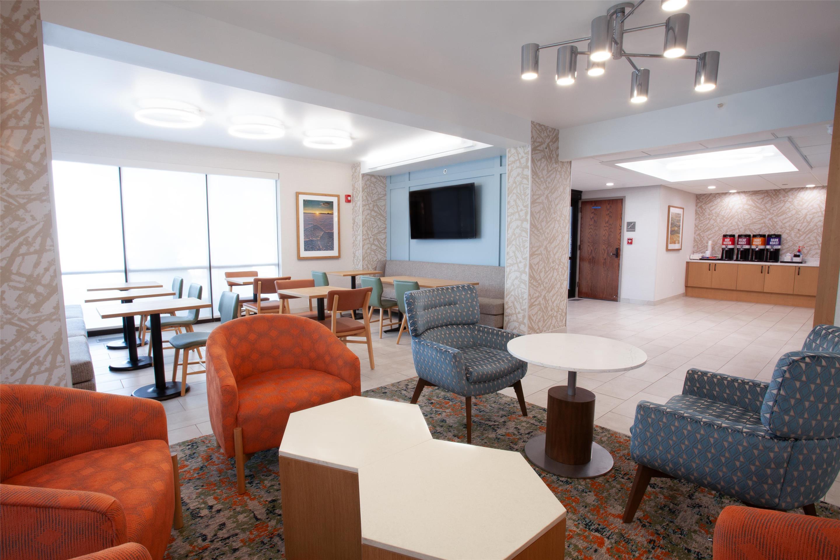 Lobby | Hampton Inn Salt Lake City-North