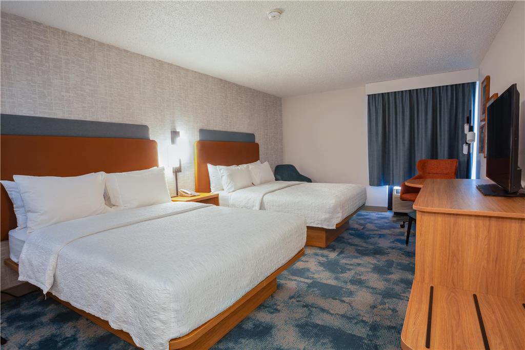 Hampton Inn Salt Lake City North-guestroom-Guest Room,On-Site.jpg
