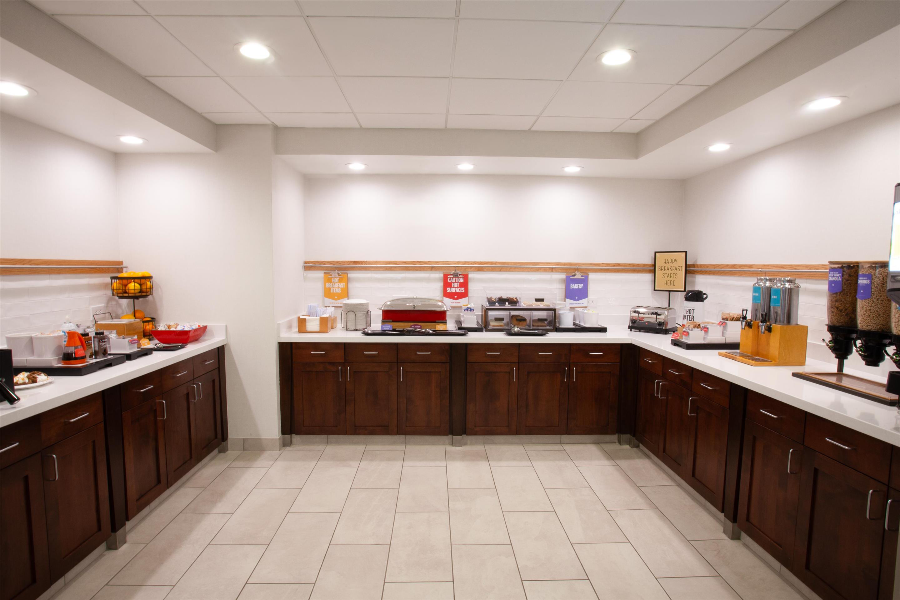 Breakfast Area | Hampton Inn Salt Lake City-North