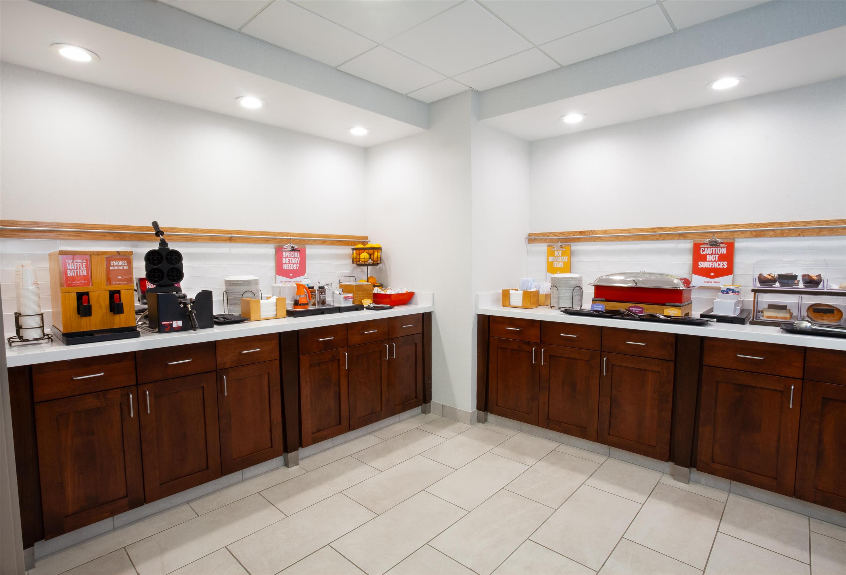 Breakfast Area | Hampton Inn Salt Lake City-North