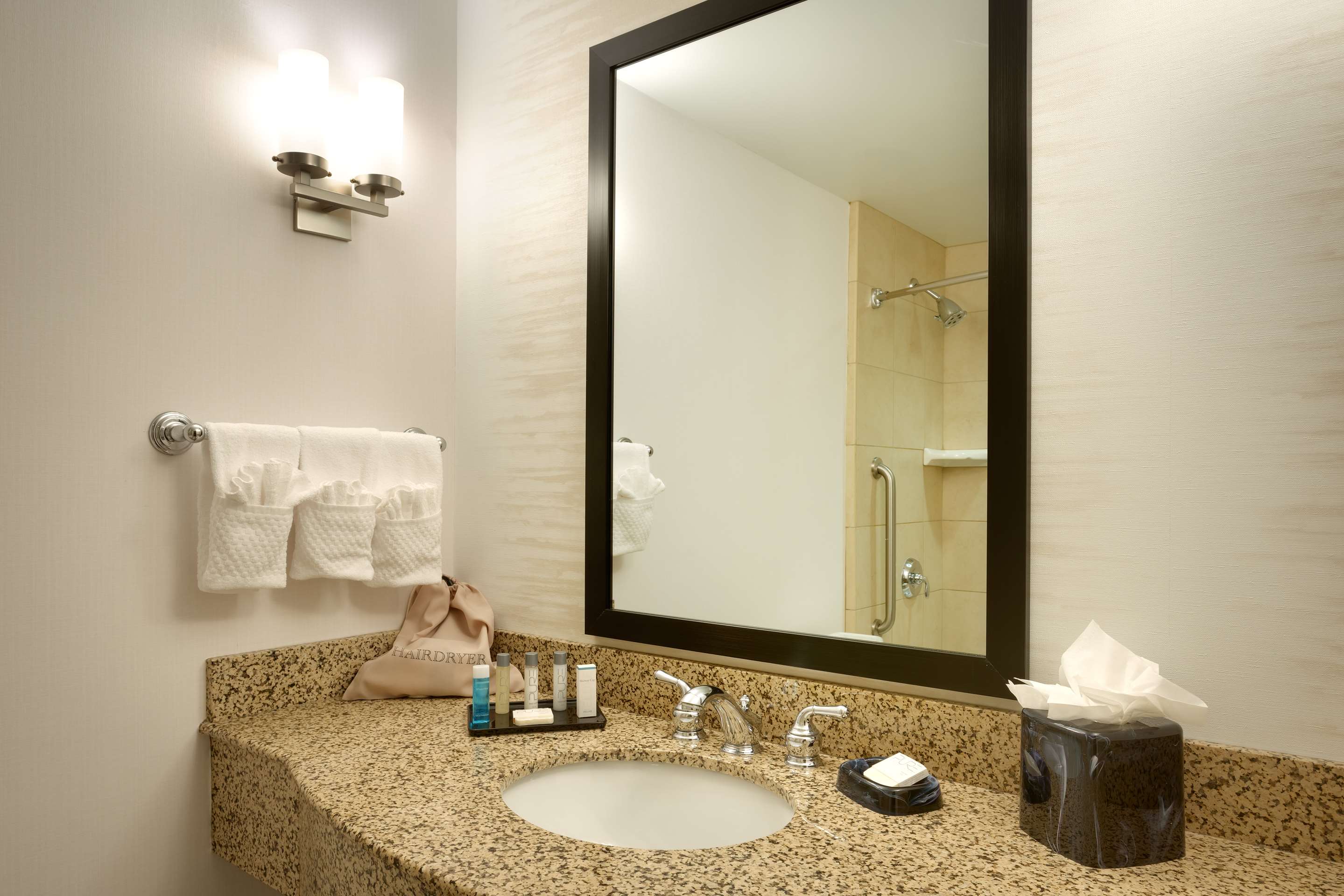 Guest room bath