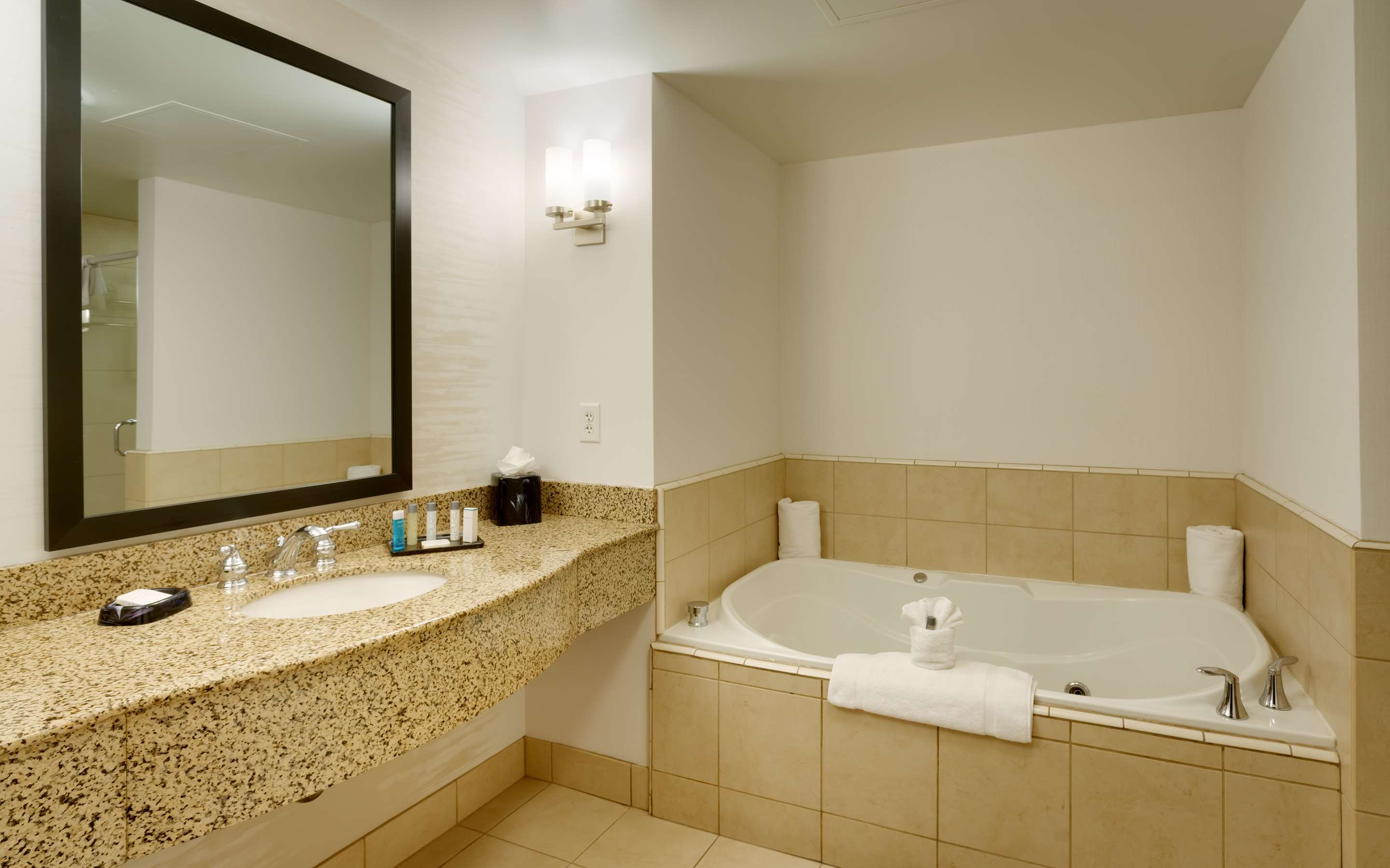 Guest room bath