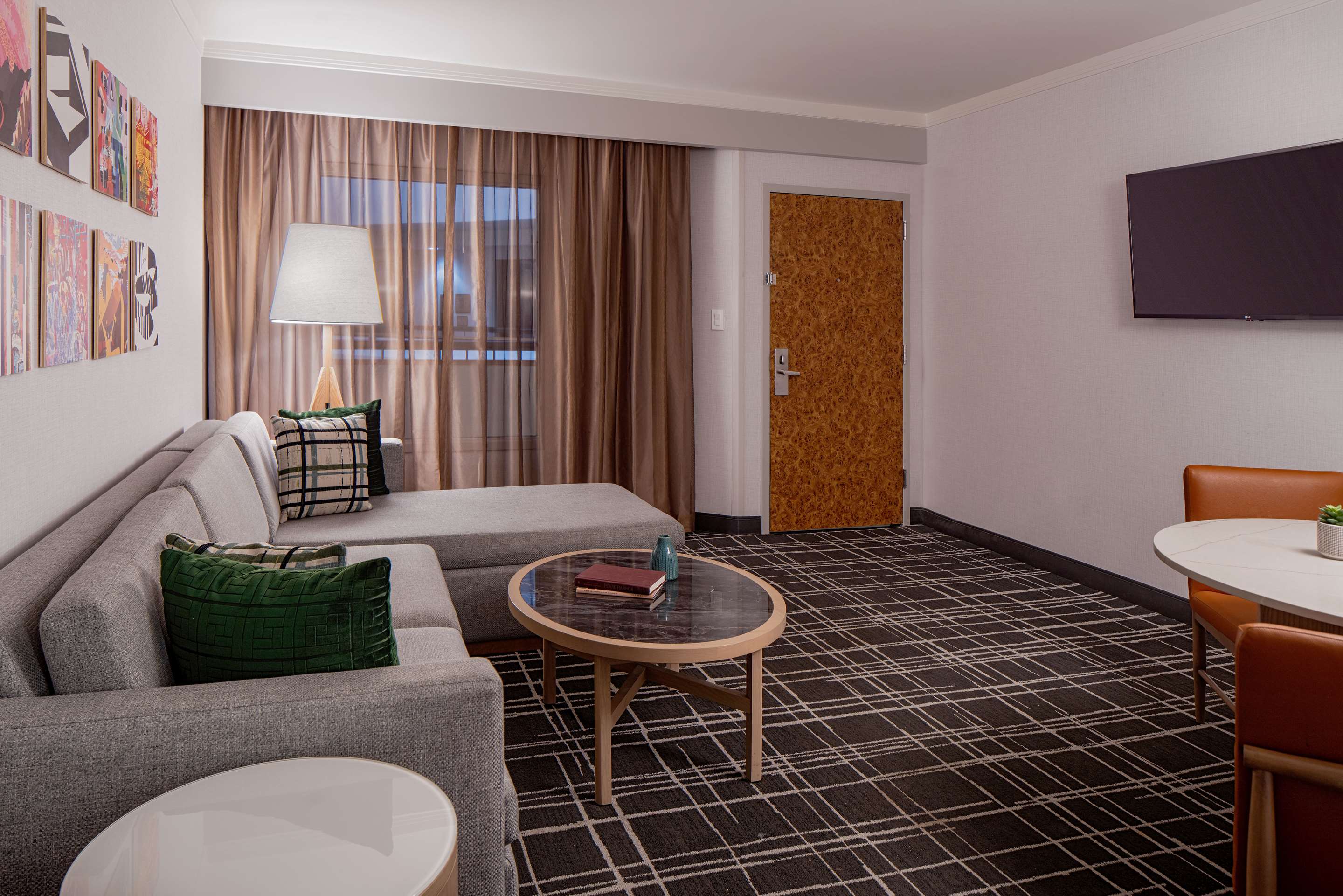 Guest room