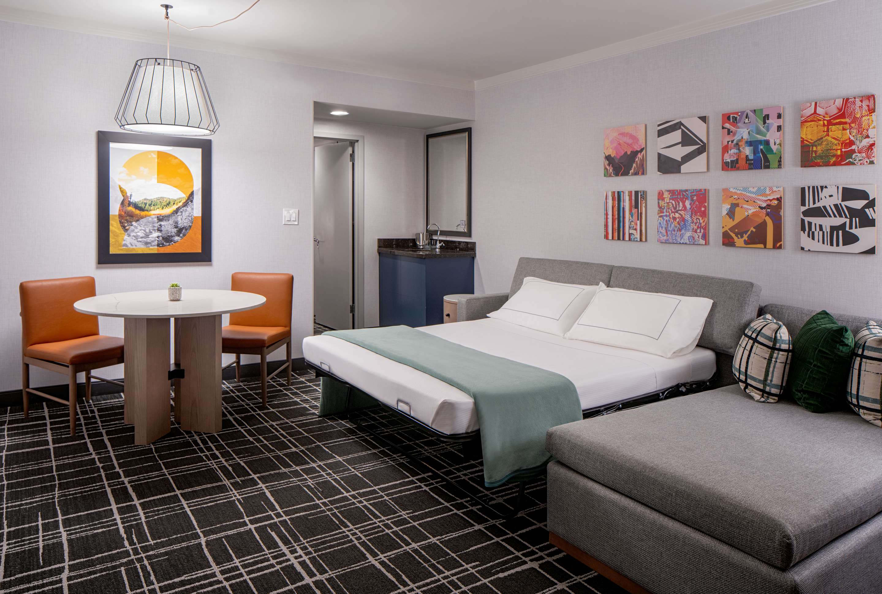 Guest room