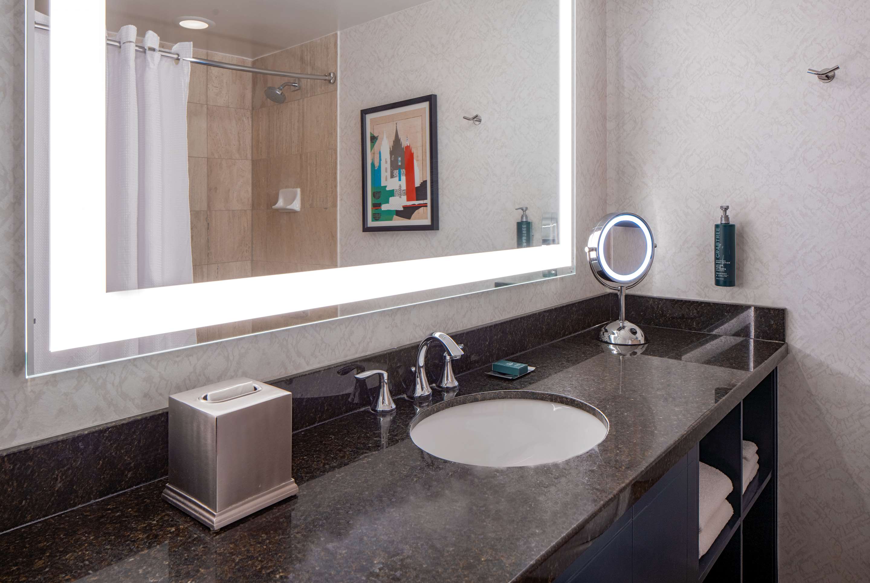 Guest room bath
