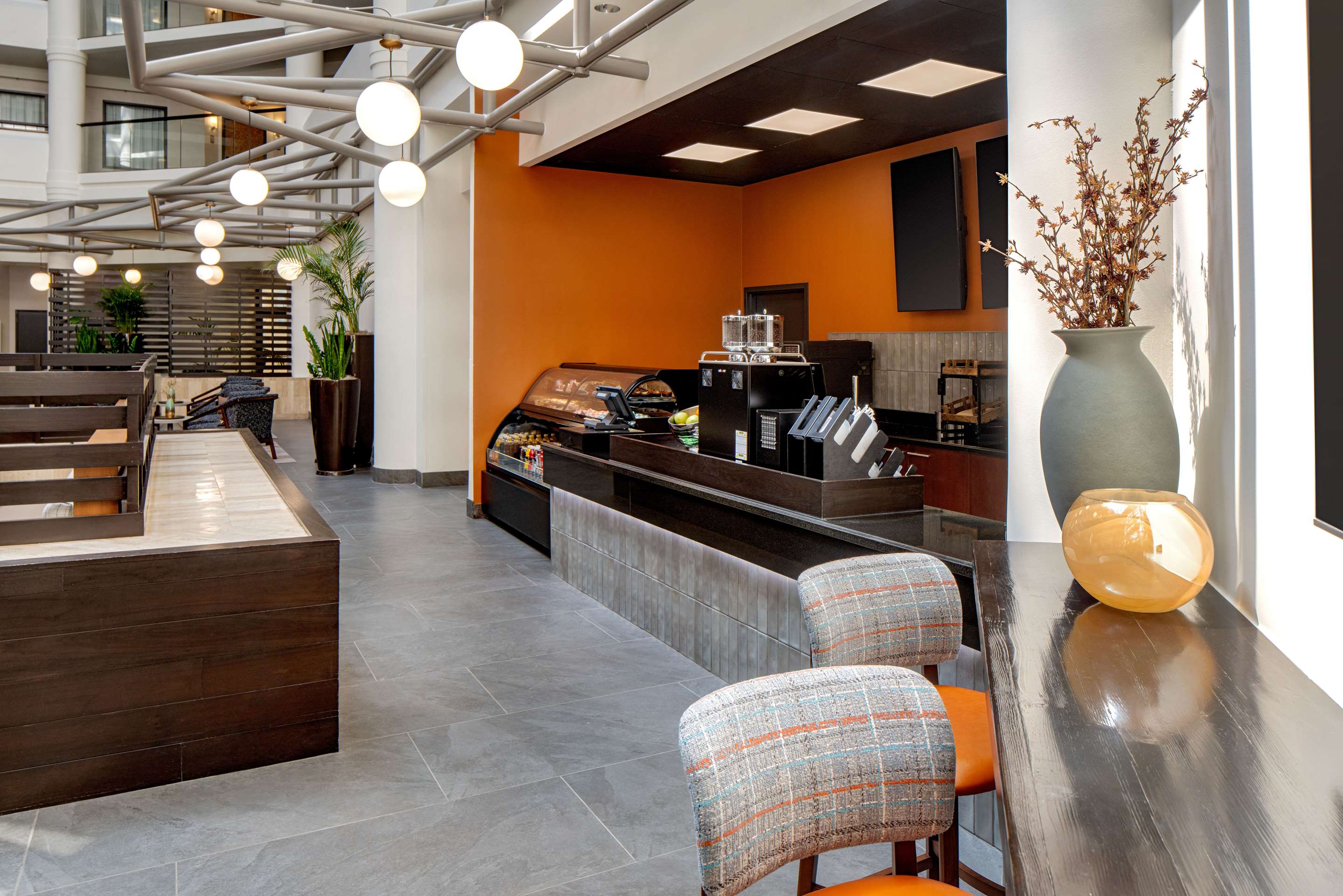 Restaurant | DoubleTree Suites by Hilton Hotel Salt Lake City