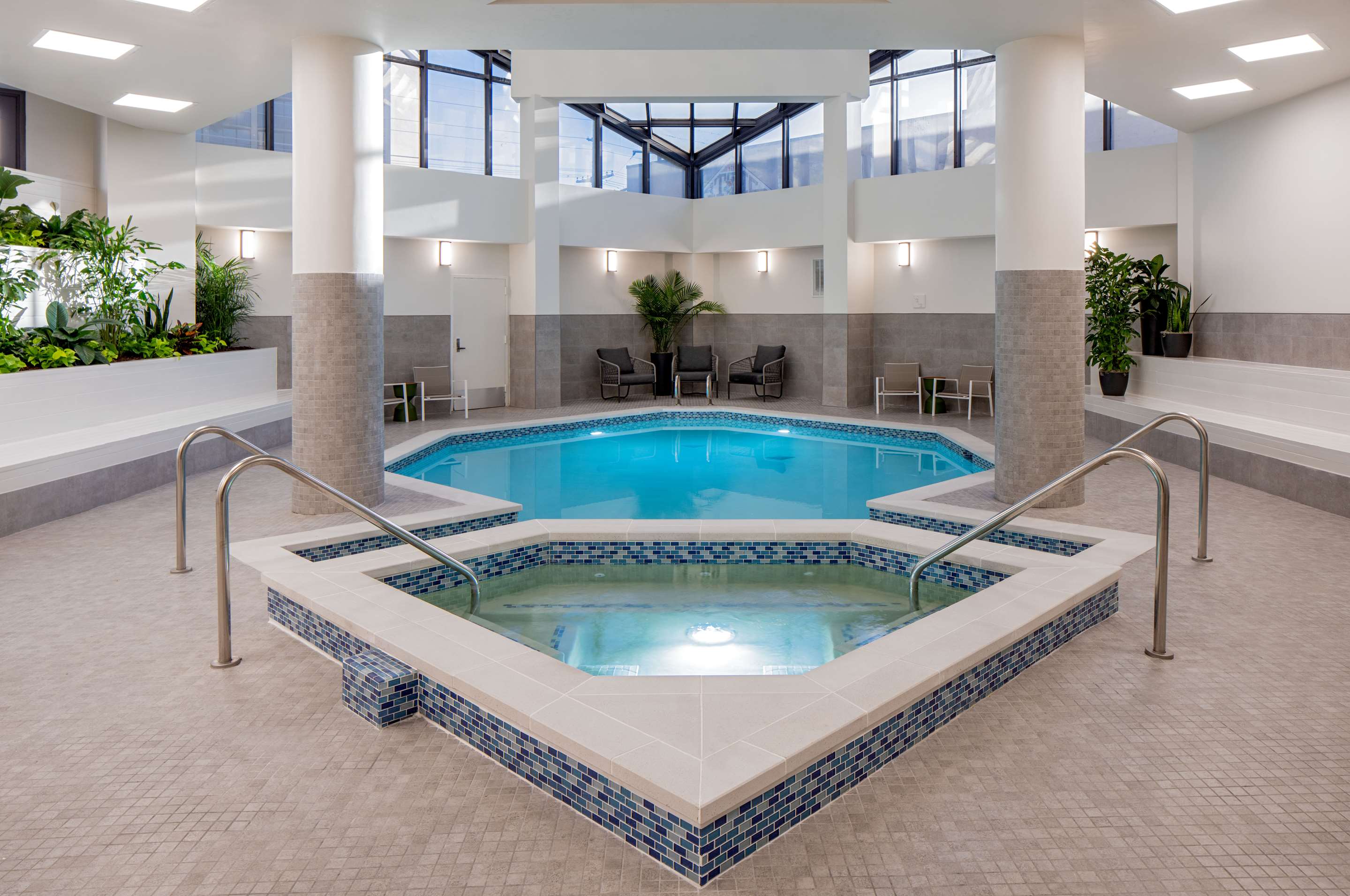 Pool | DoubleTree Suites by Hilton Hotel Salt Lake City