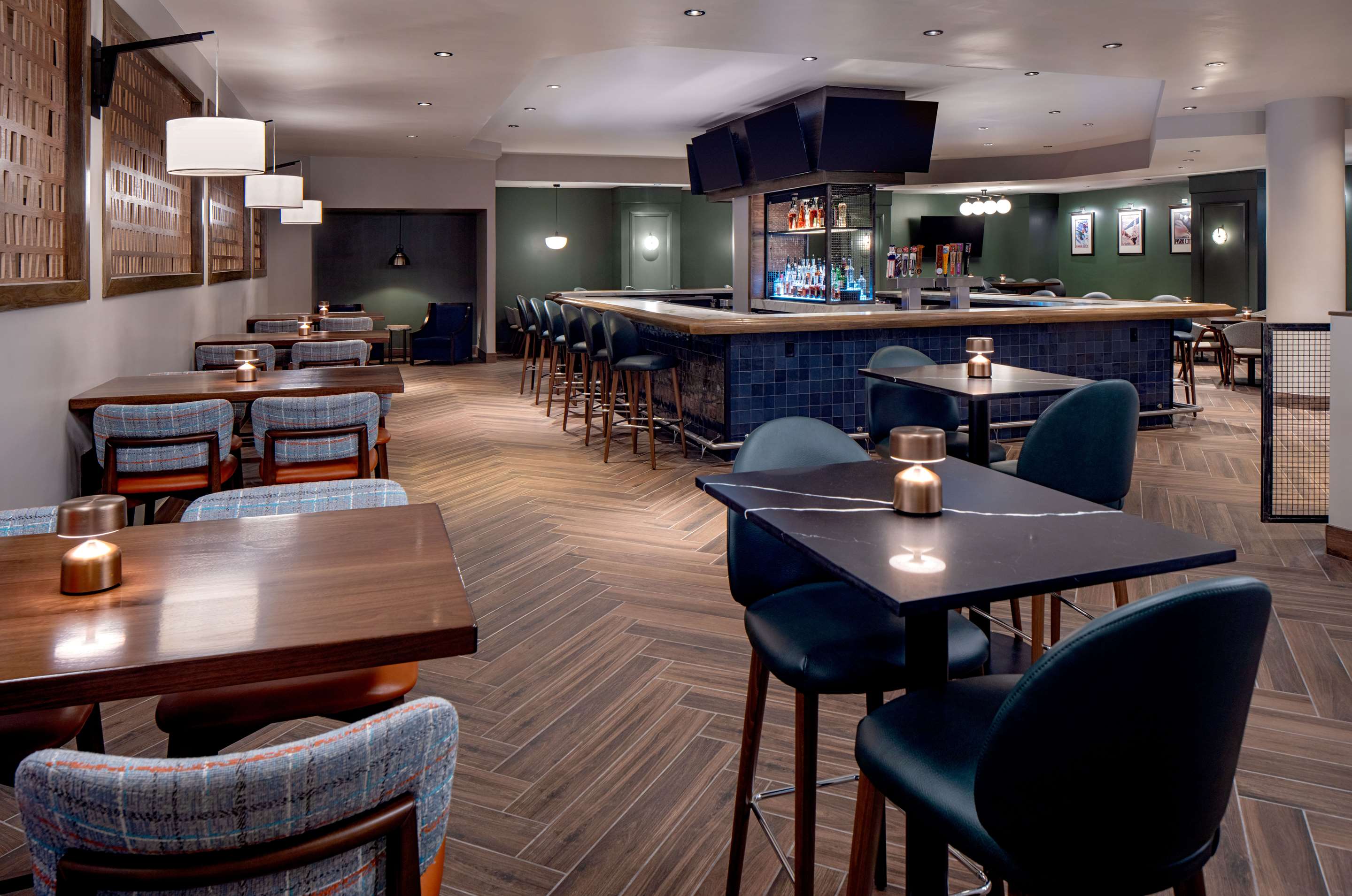 BarLounge | DoubleTree Suites by Hilton Hotel Salt Lake City