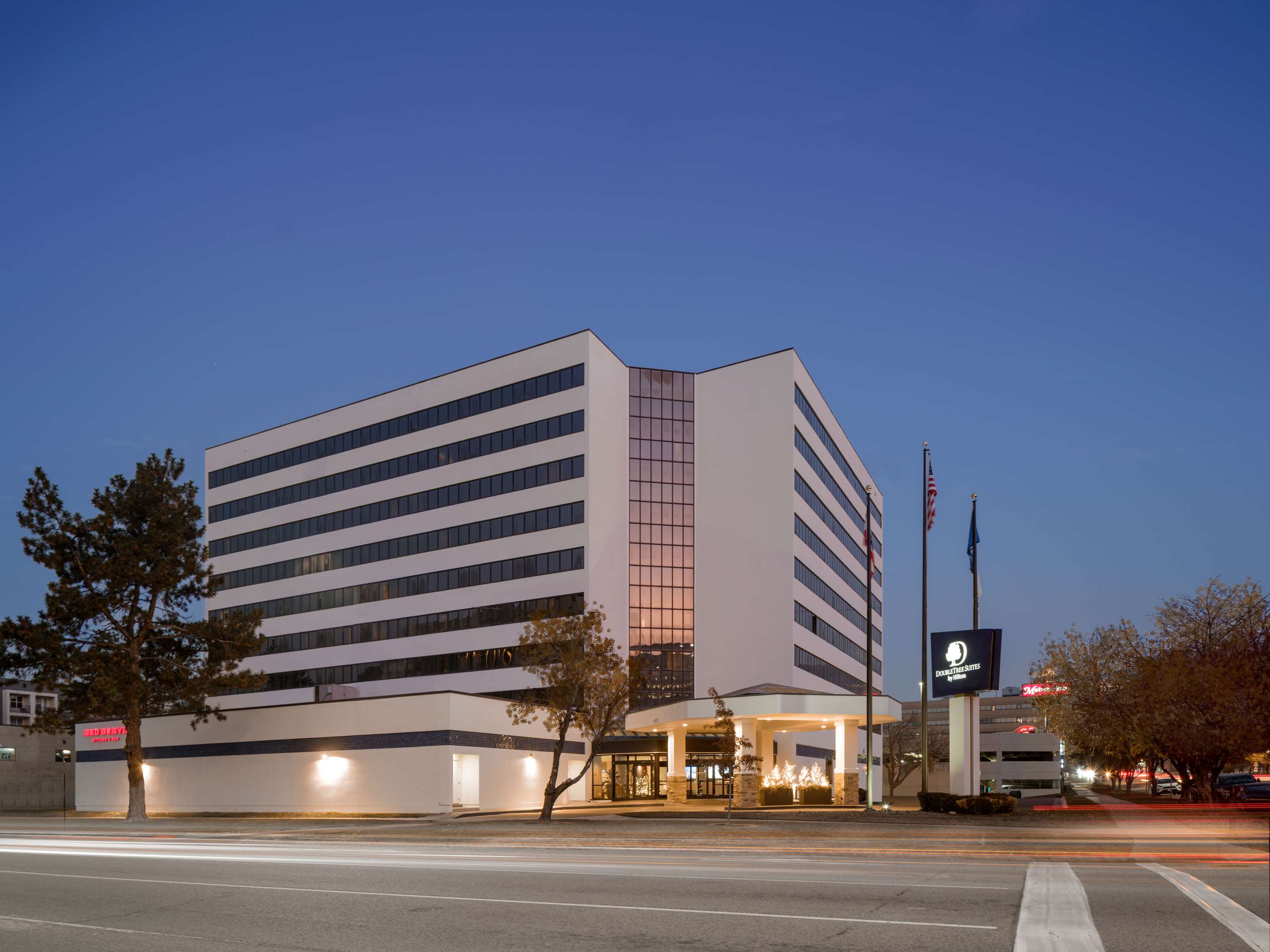 Exterior | DoubleTree Suites by Hilton Hotel Salt Lake City