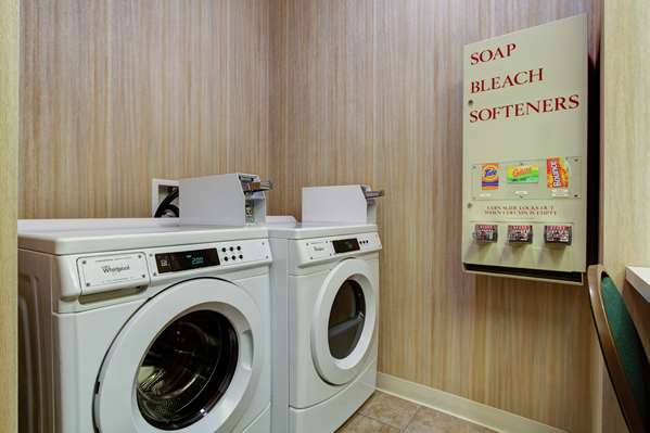  - Hampton Inn Salina - I-135, Exit 89