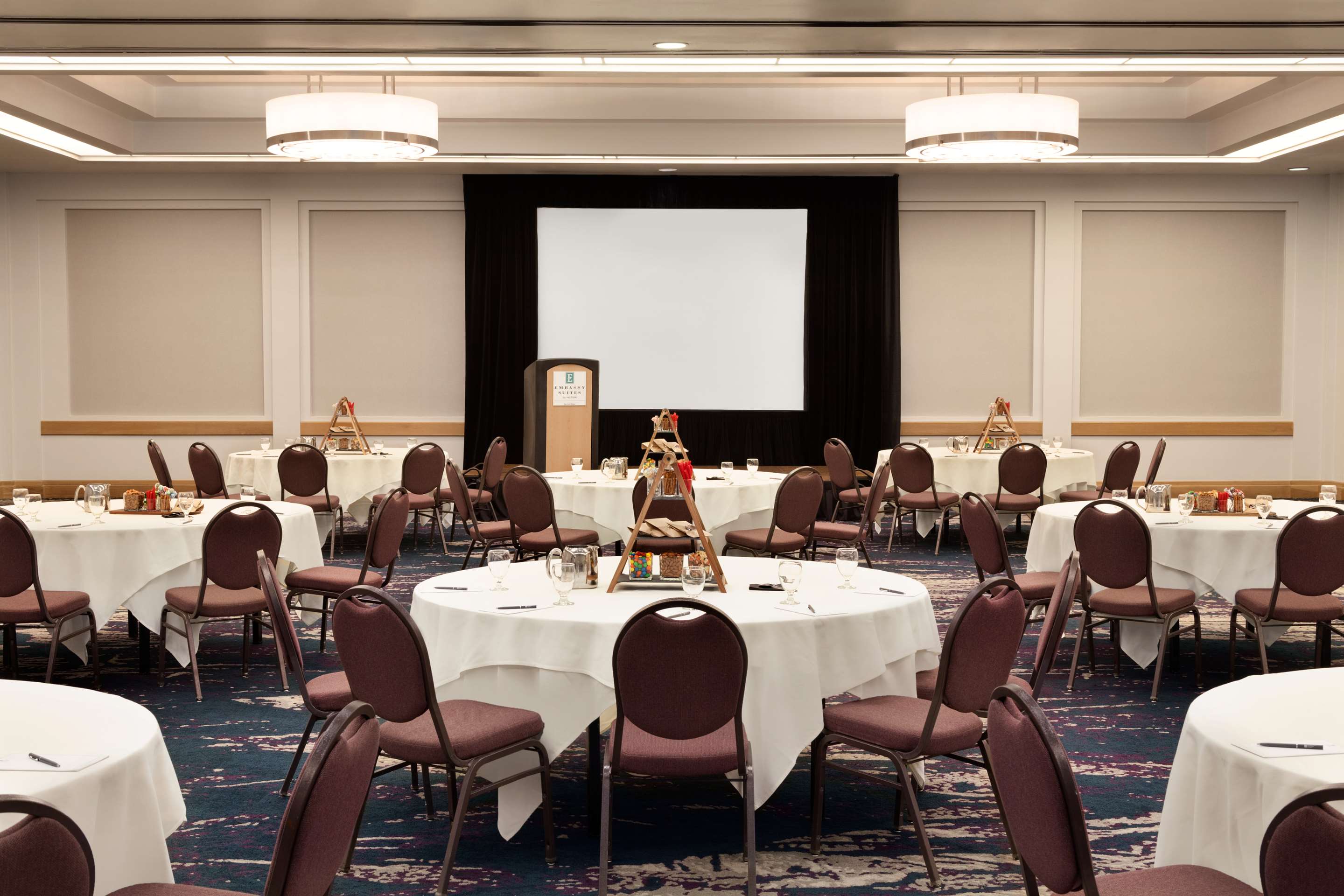 Restaurant | Embassy Suites by Hilton San Luis Obispo