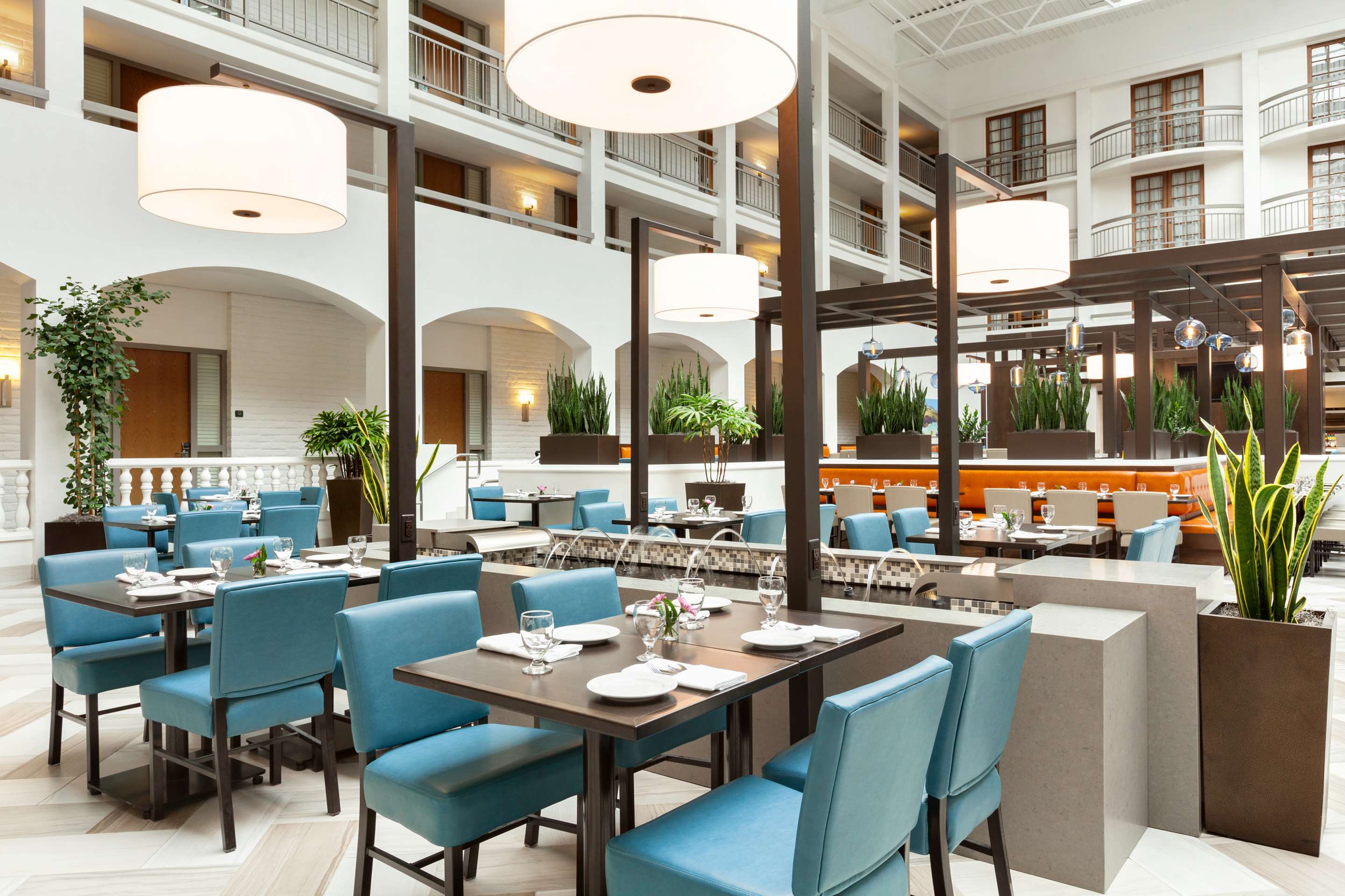 BarLounge | Embassy Suites by Hilton San Luis Obispo