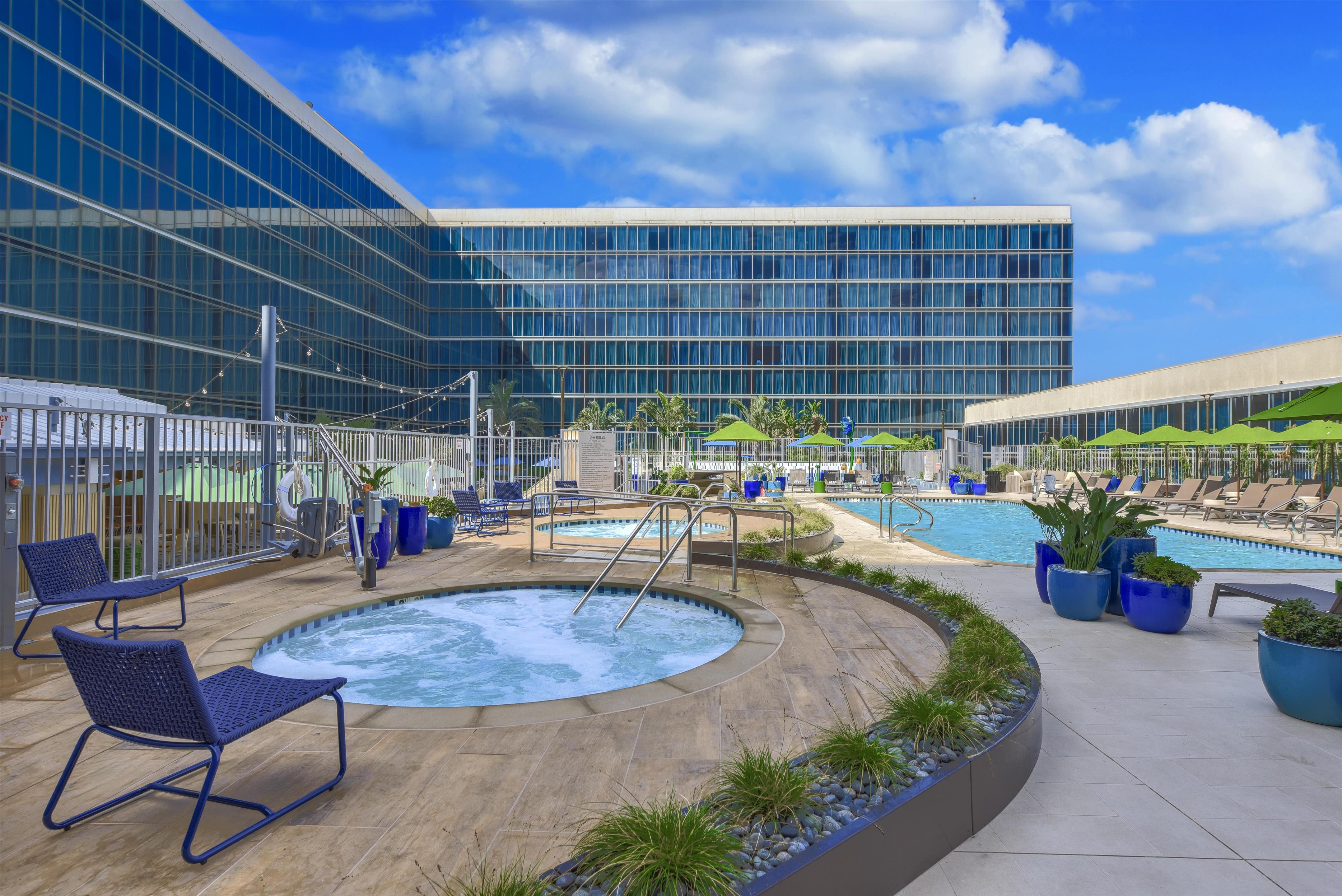 Pool | Hilton Anaheim