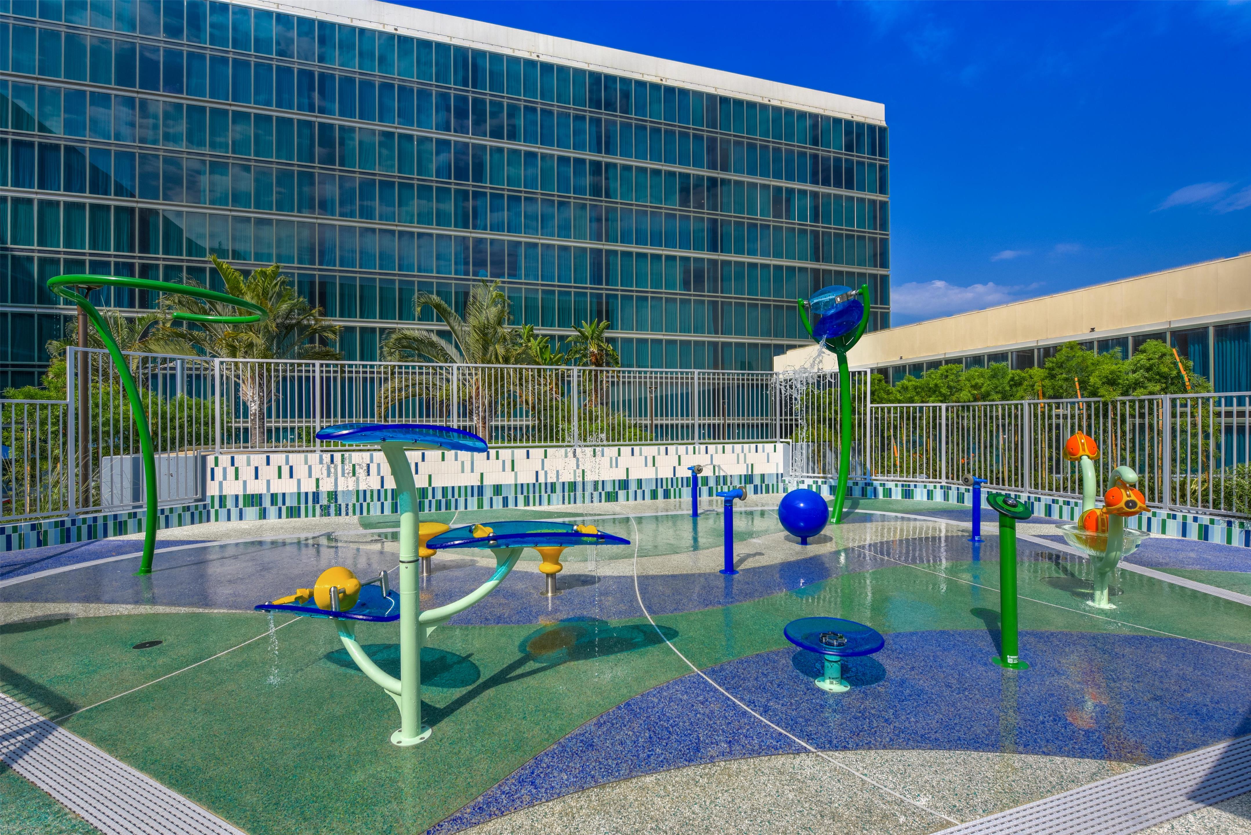 Pool | Hilton Anaheim