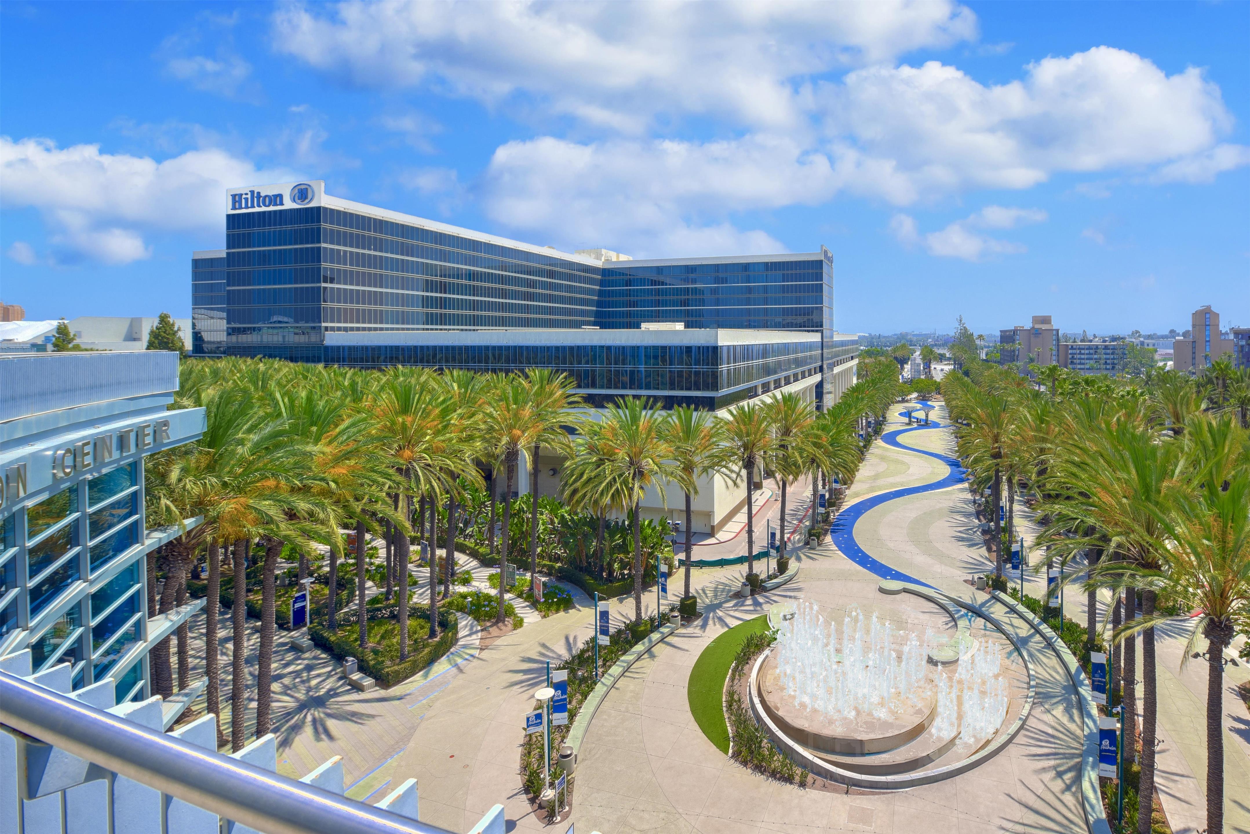 Exterior | Hilton Anaheim