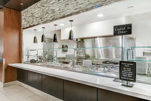 Amenities - Embassy Suites Angel Stadium Orange Anaheim - I-5, Exit 107