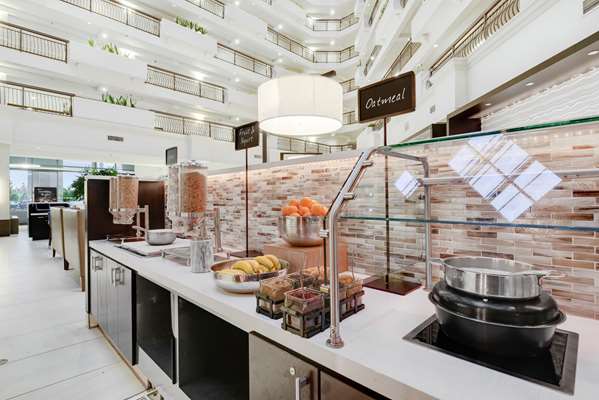 Amenities - Embassy Suites Angel Stadium Orange Anaheim - I-5, Exit 107