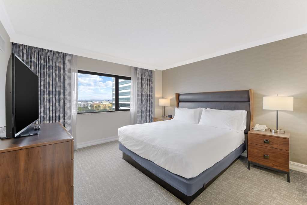 Embassy Suites by Hilton Anaheim Orange - Tap to explore photos