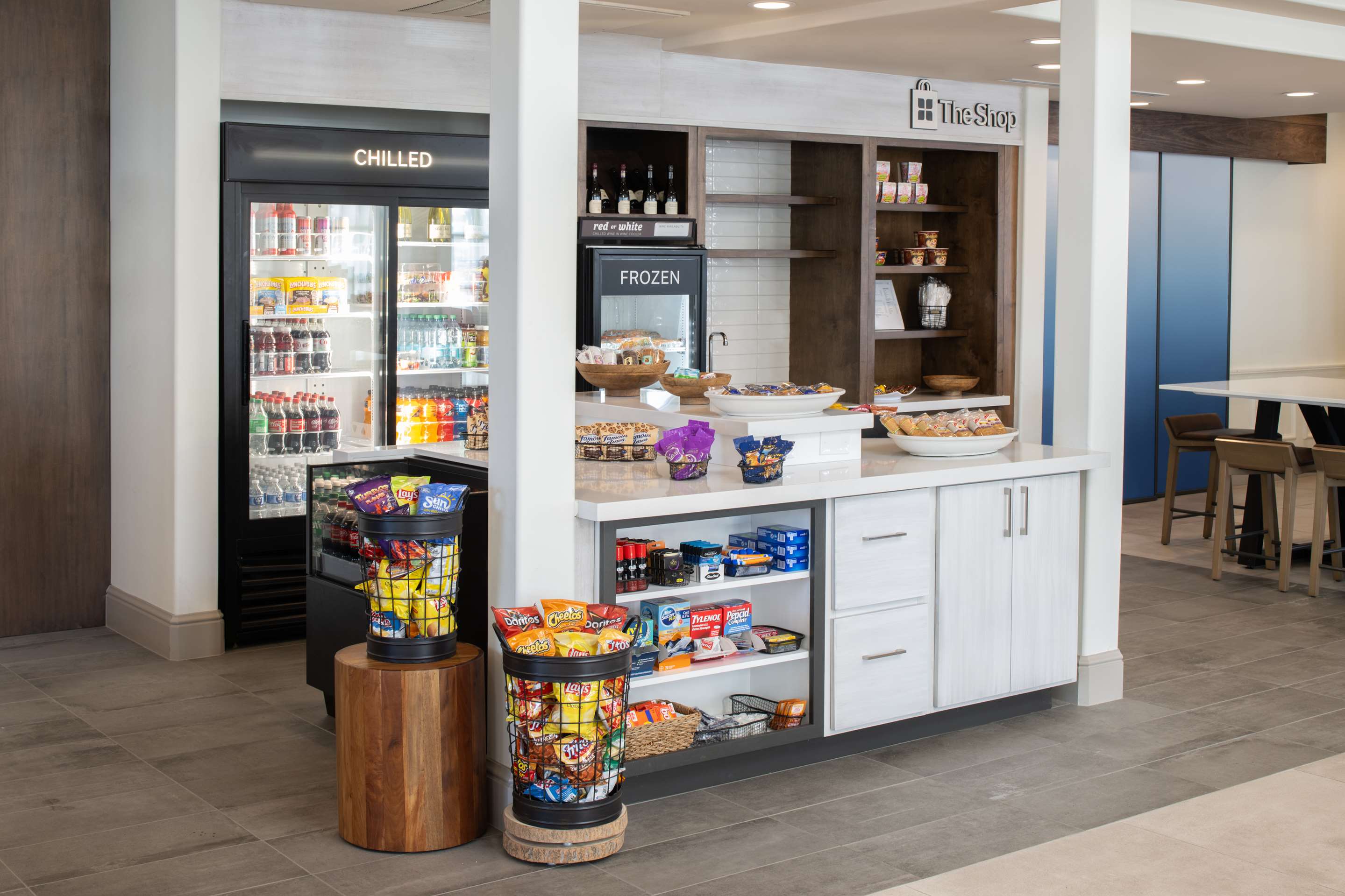 Restaurant | Hilton Garden Inn Fontana