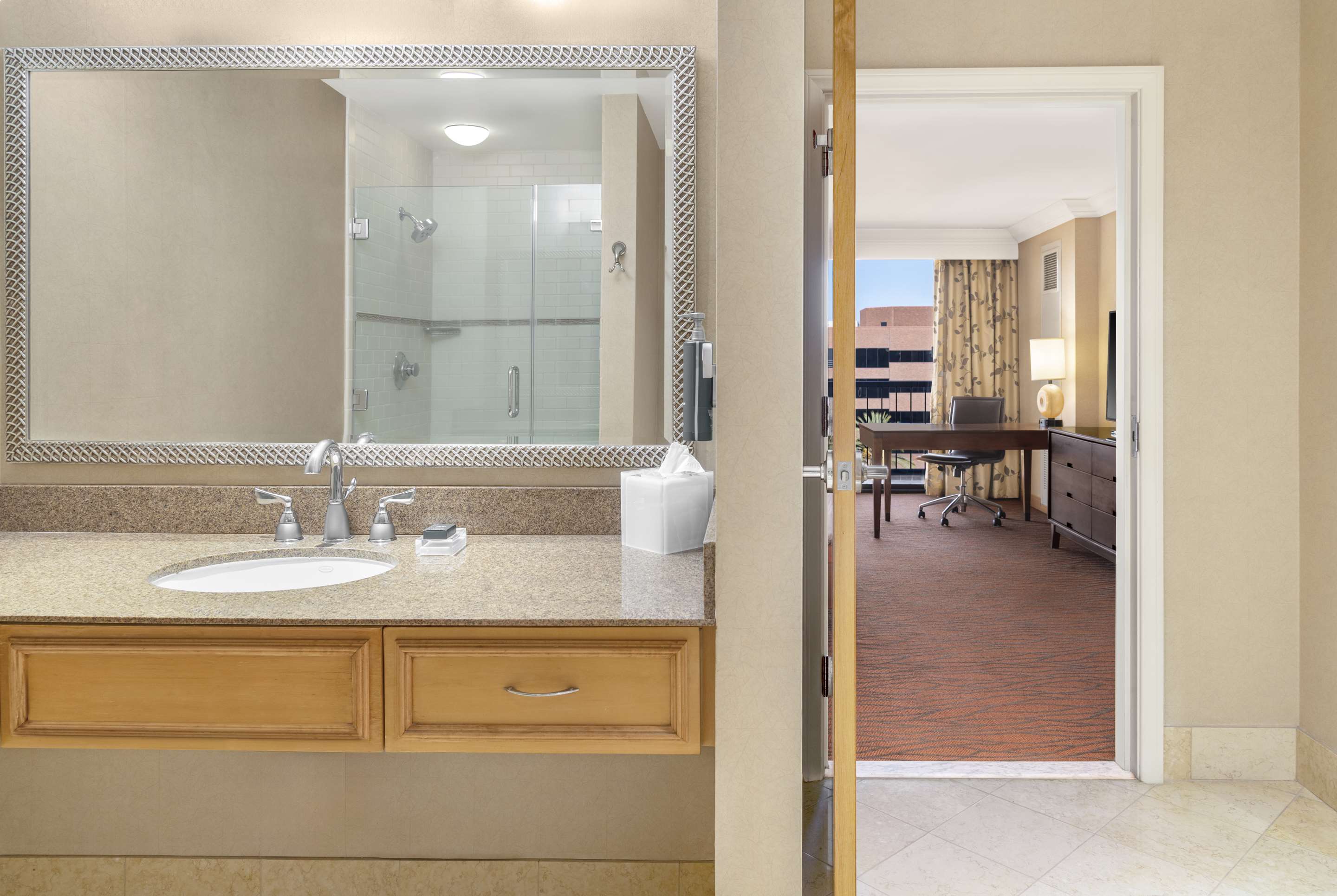 Guest room bath