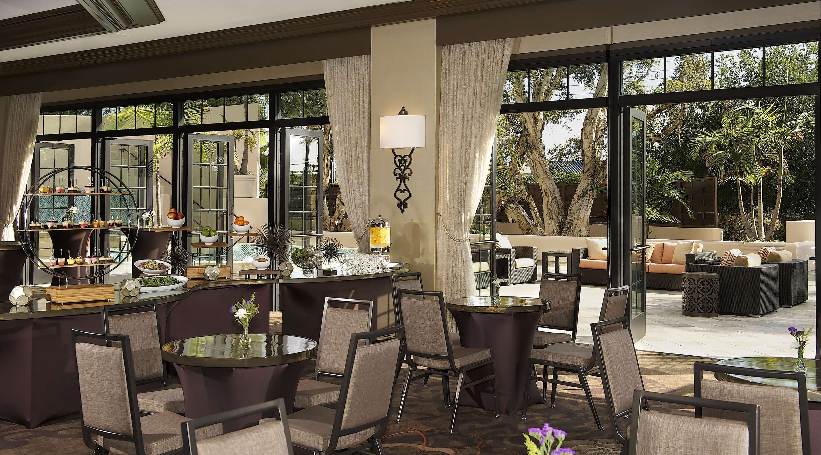 Restaurant | Hilton Orange County/Costa Mesa