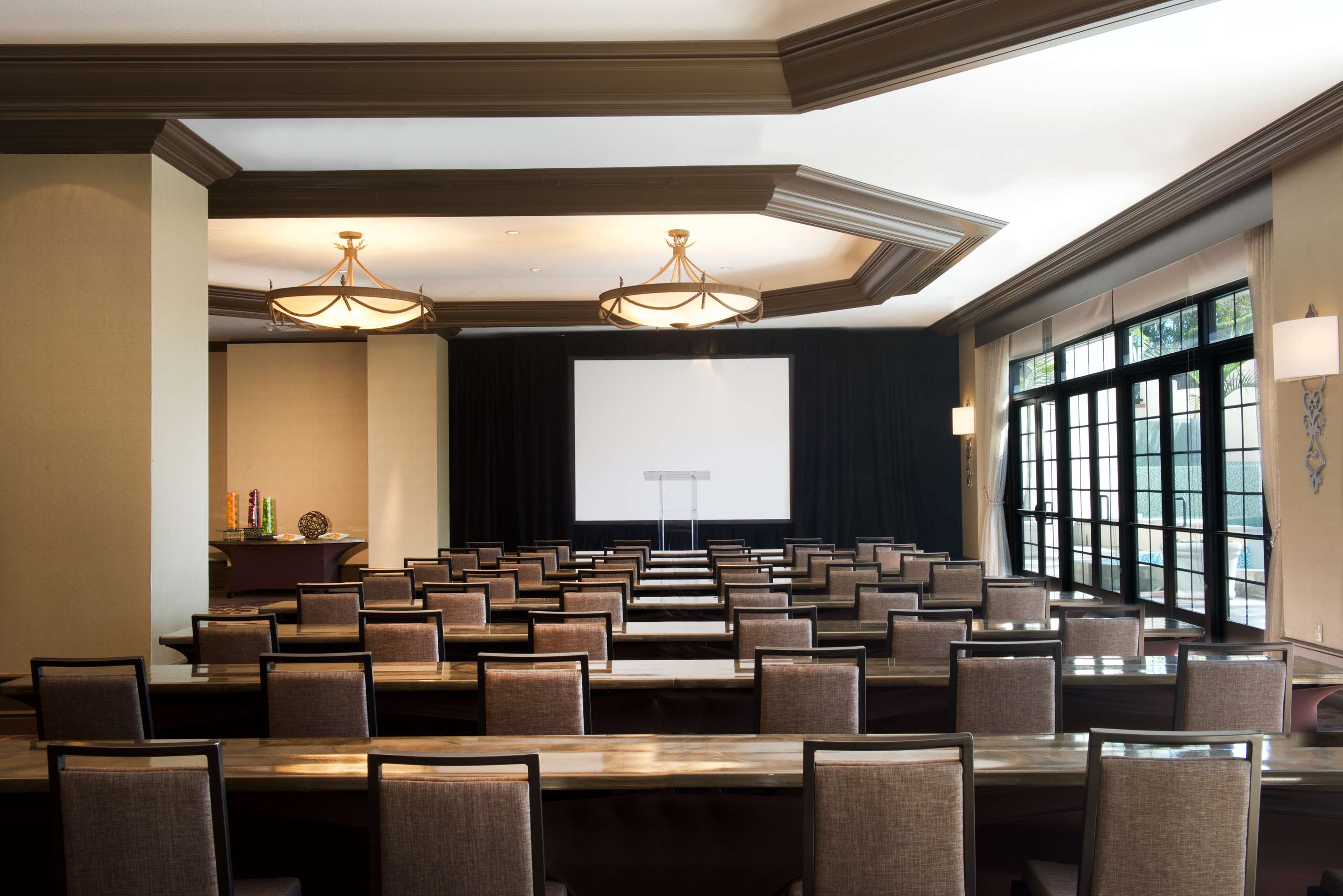 Meeting Room | Hilton Orange County/Costa Mesa