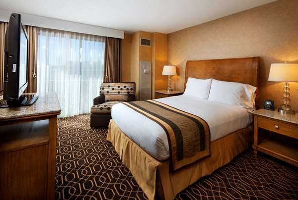  - DoubleTree Suites by Hilton Hotel Anaheim Resort Convention Center