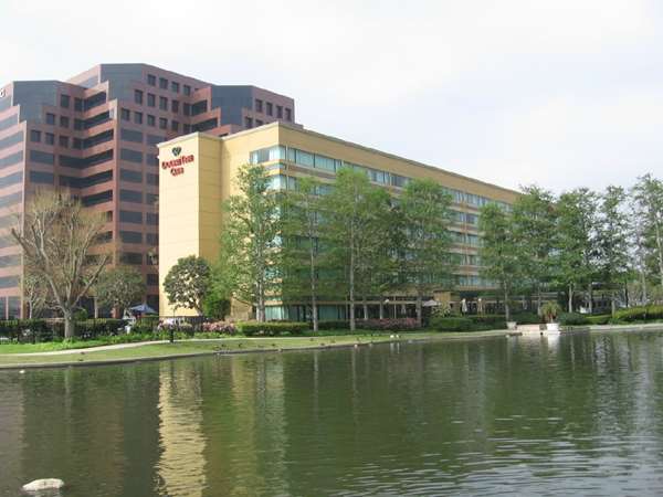 Exterior view - DoubleTree by Hilton Hotel OC Airport Santa Ana