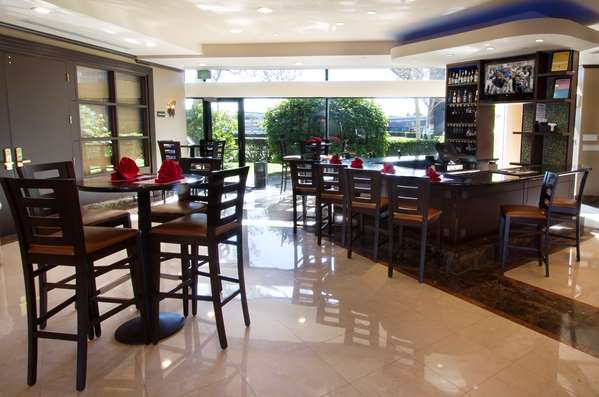 Restaurant - DoubleTree by Hilton Hotel OC Airport Santa Ana