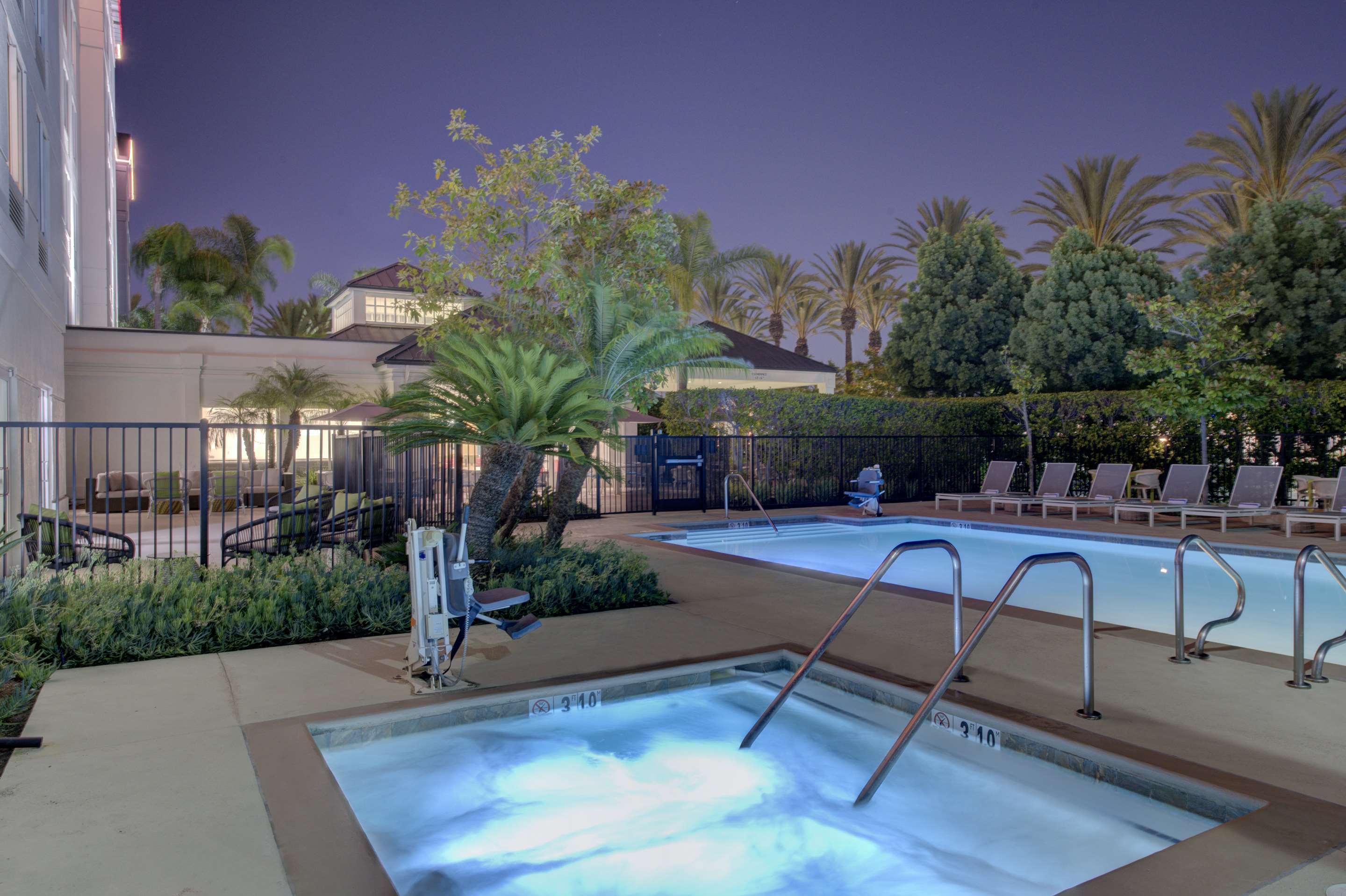 Pool | Hilton Garden Inn Anaheim/Garden Grove