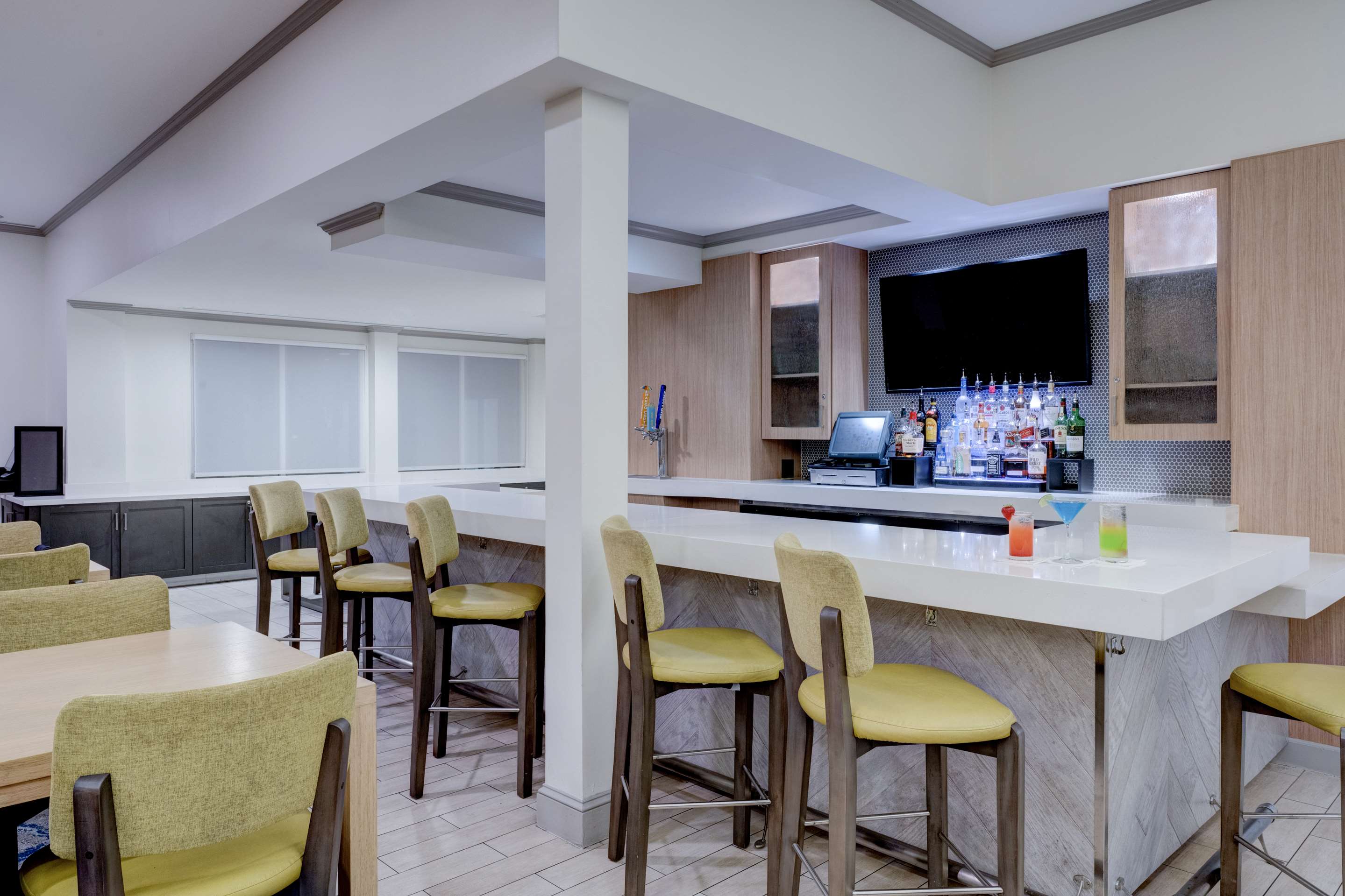 Lobby | Hilton Garden Inn Anaheim/Garden Grove