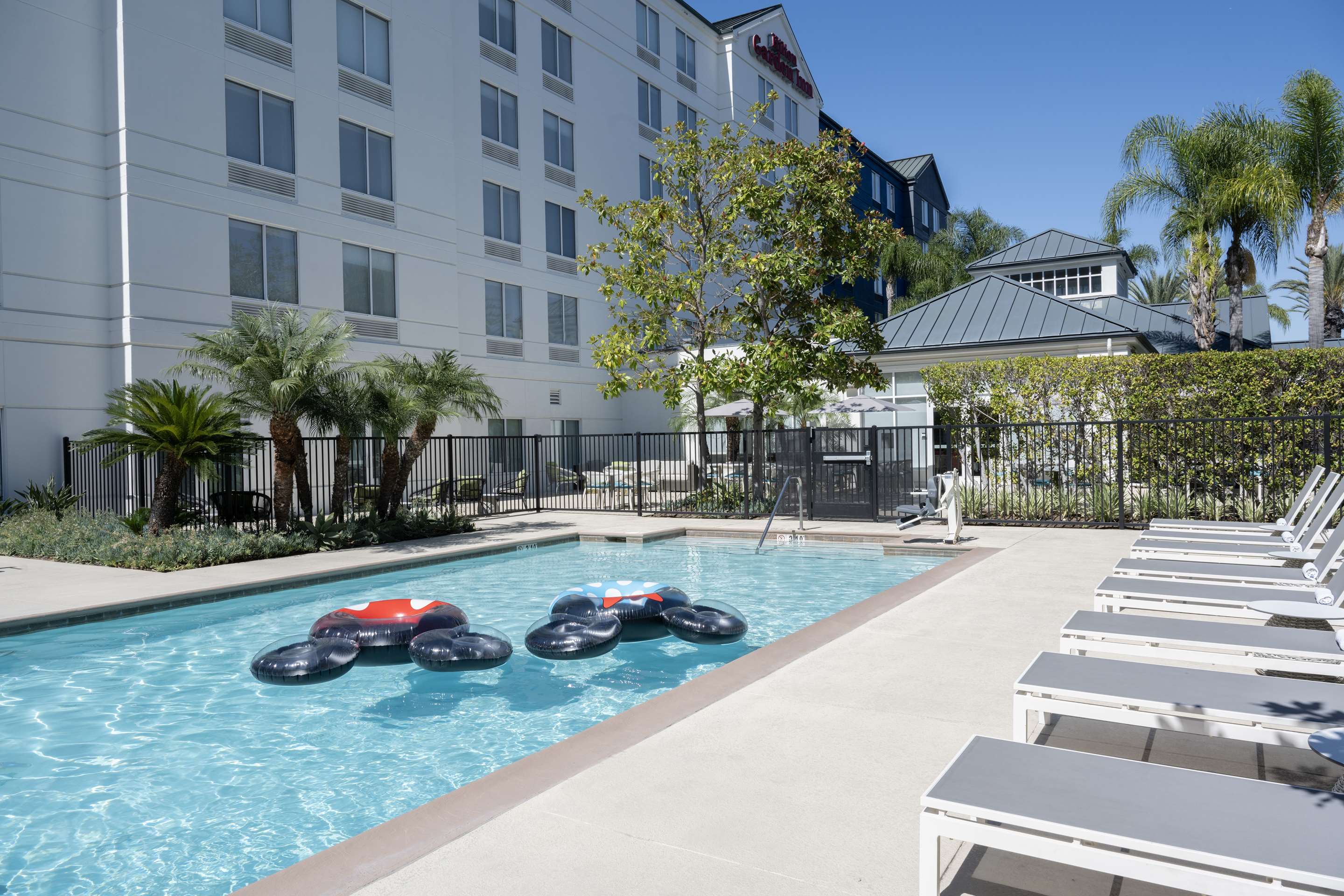 Pool | Hilton Garden Inn Anaheim/Garden Grove